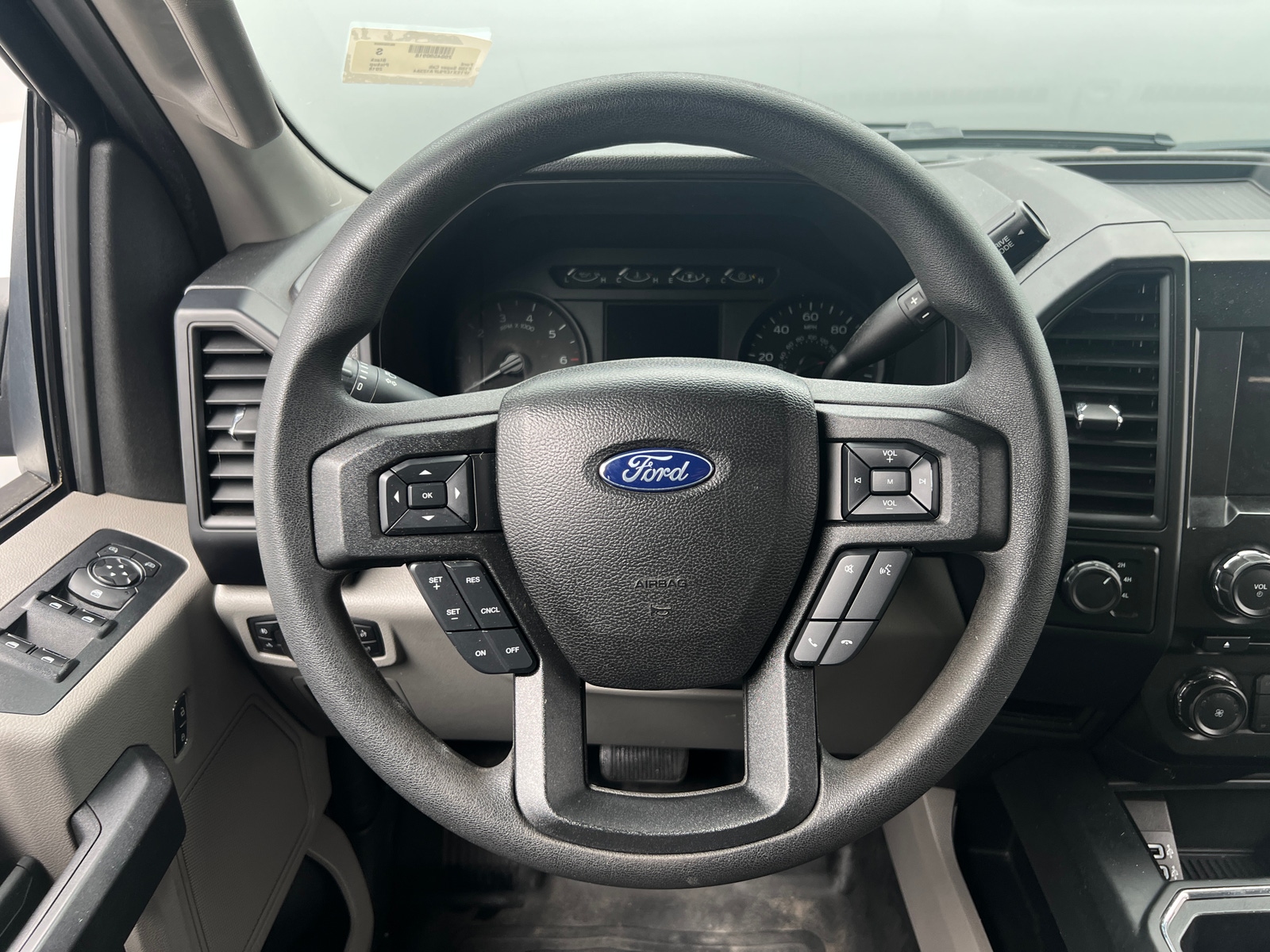 Thumbnail: 2018 Ford Econoline - 5