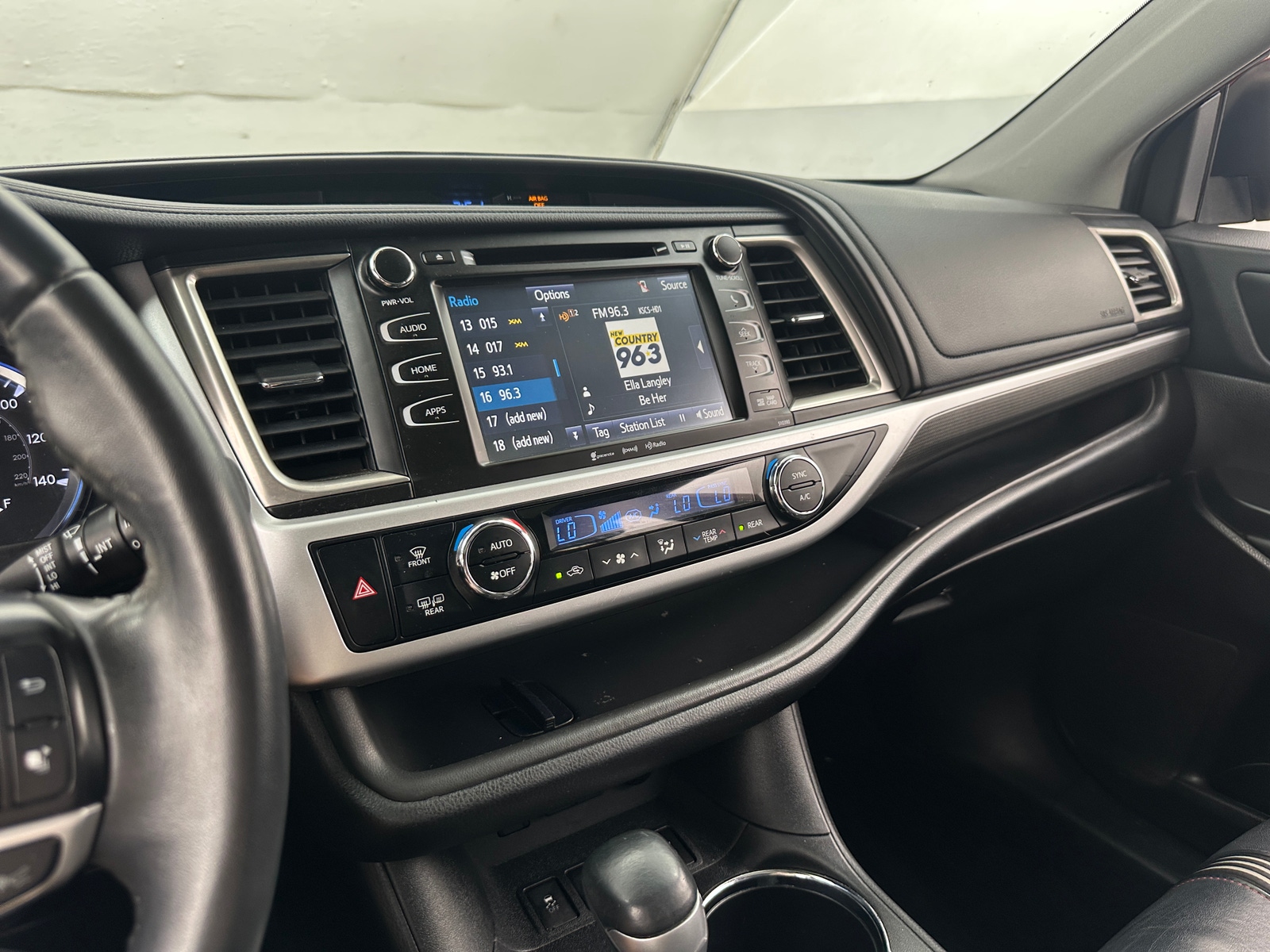 Thumbnail: 2019 Toyota Highlander - 3
