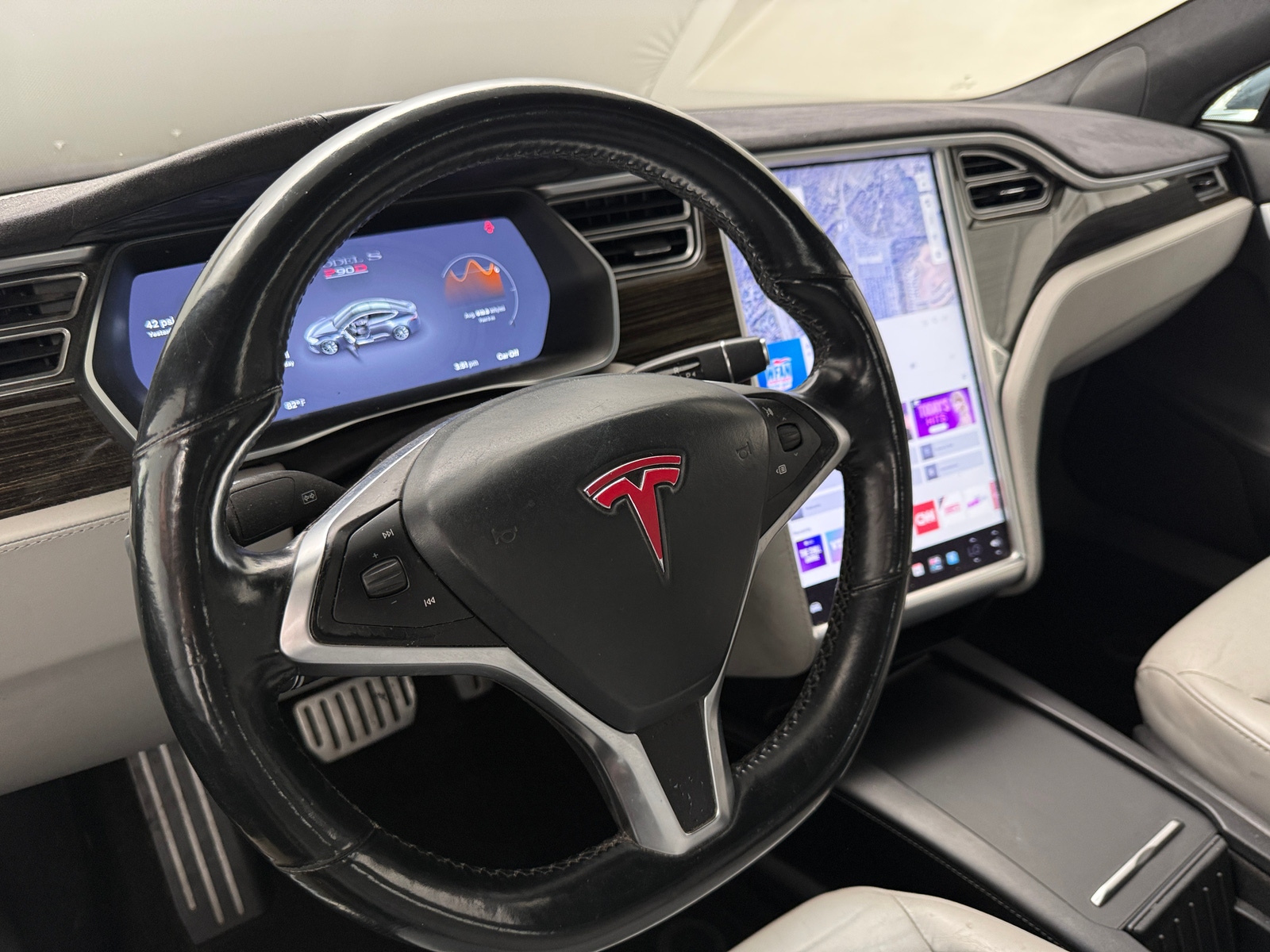 Thumbnail: 2016 Tesla Model S - 4