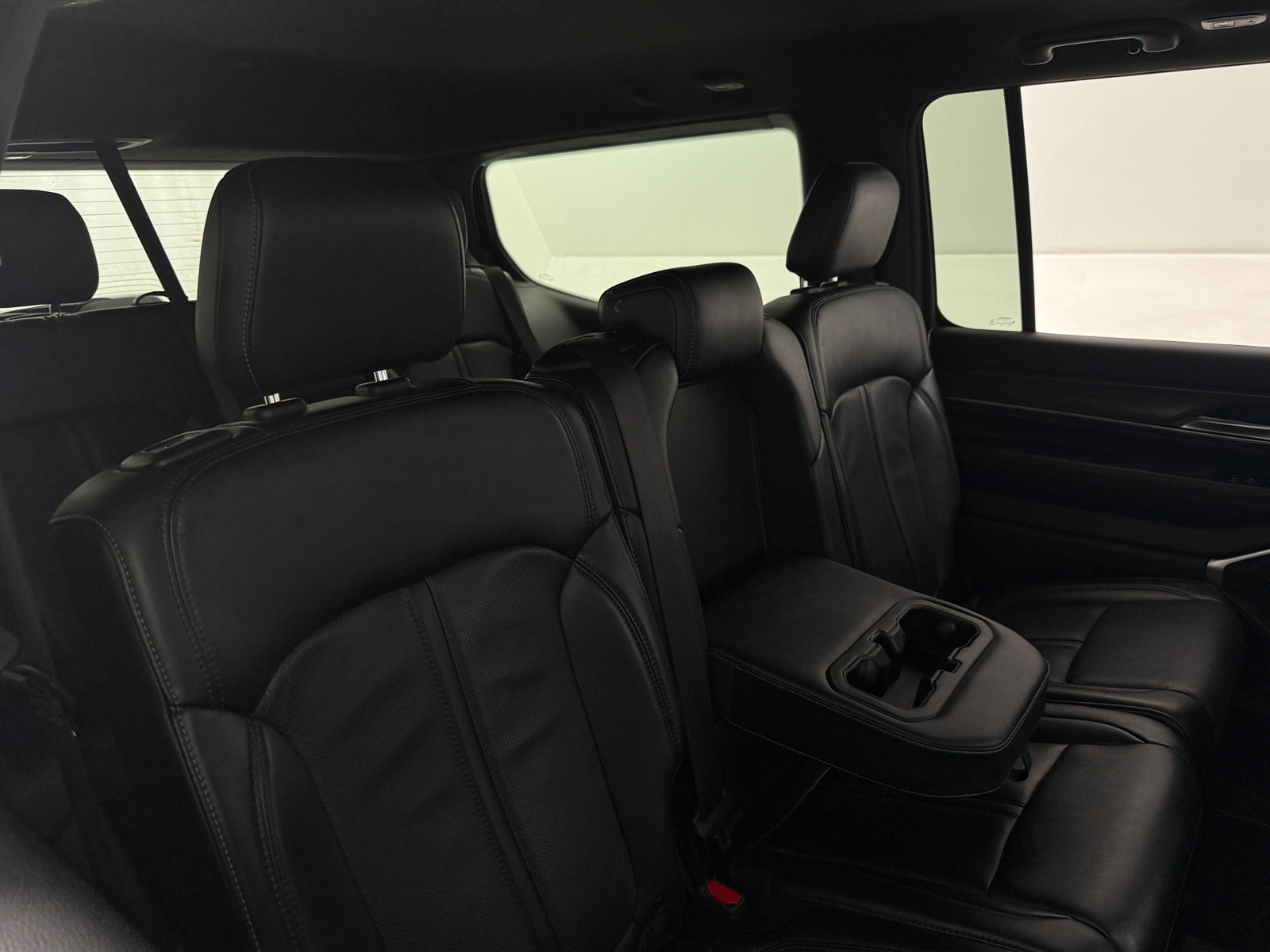 Thumbnail: 2024 Jeep Wagoneer - 5