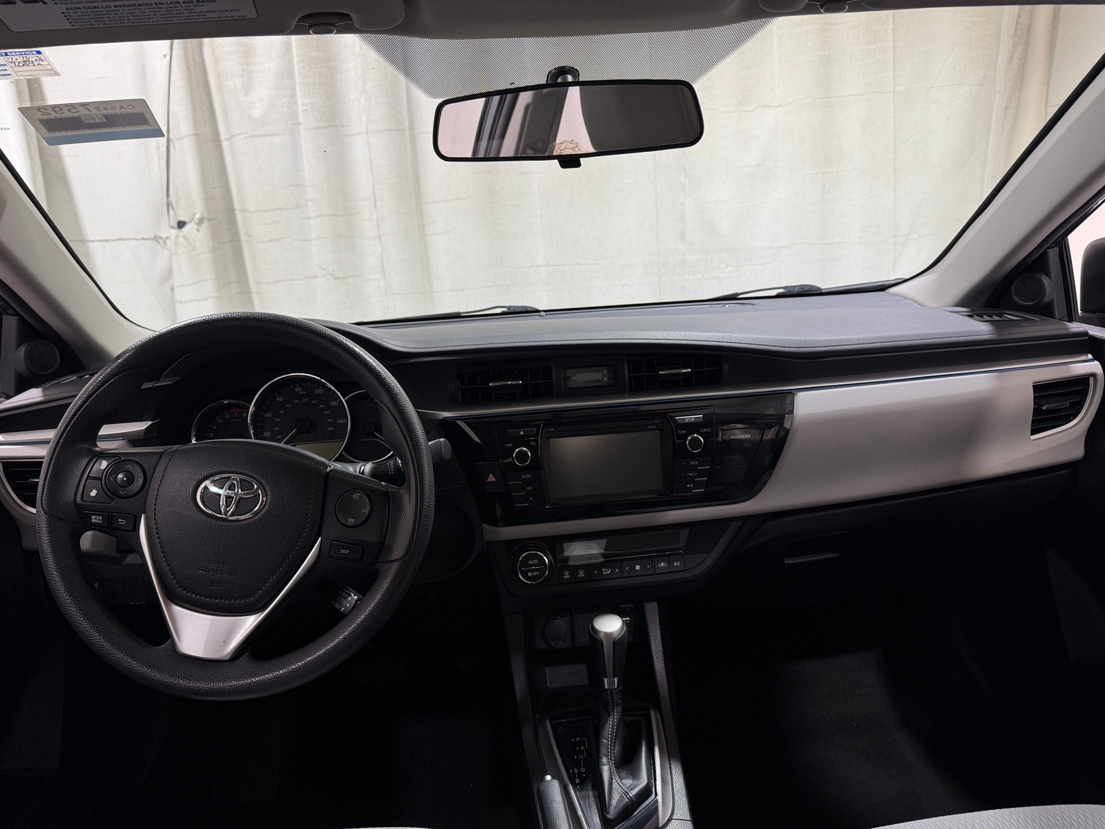 Thumbnail: 2015 Toyota Corolla - 3