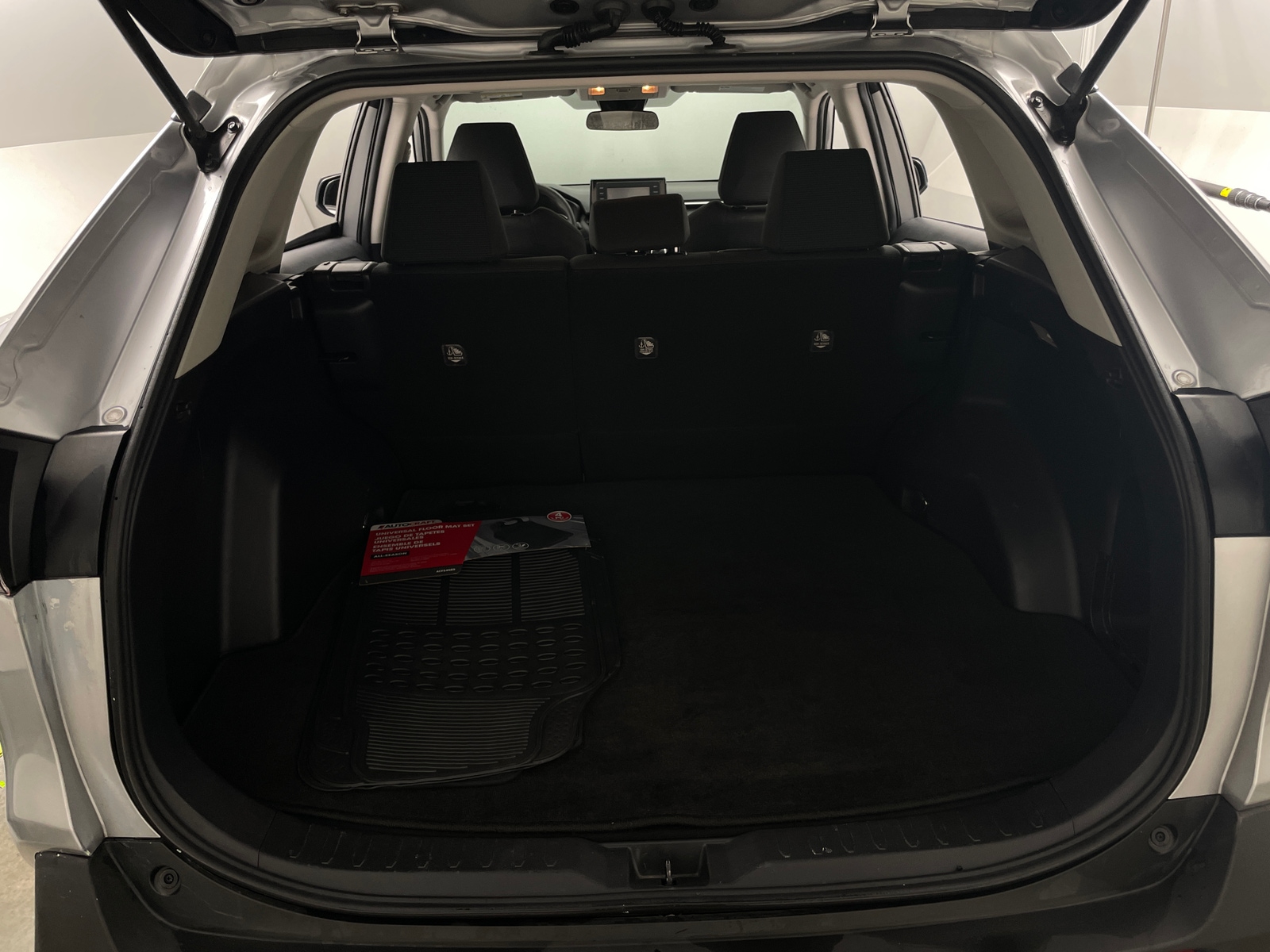 Thumbnail: 2020 Toyota RAV4 - 7