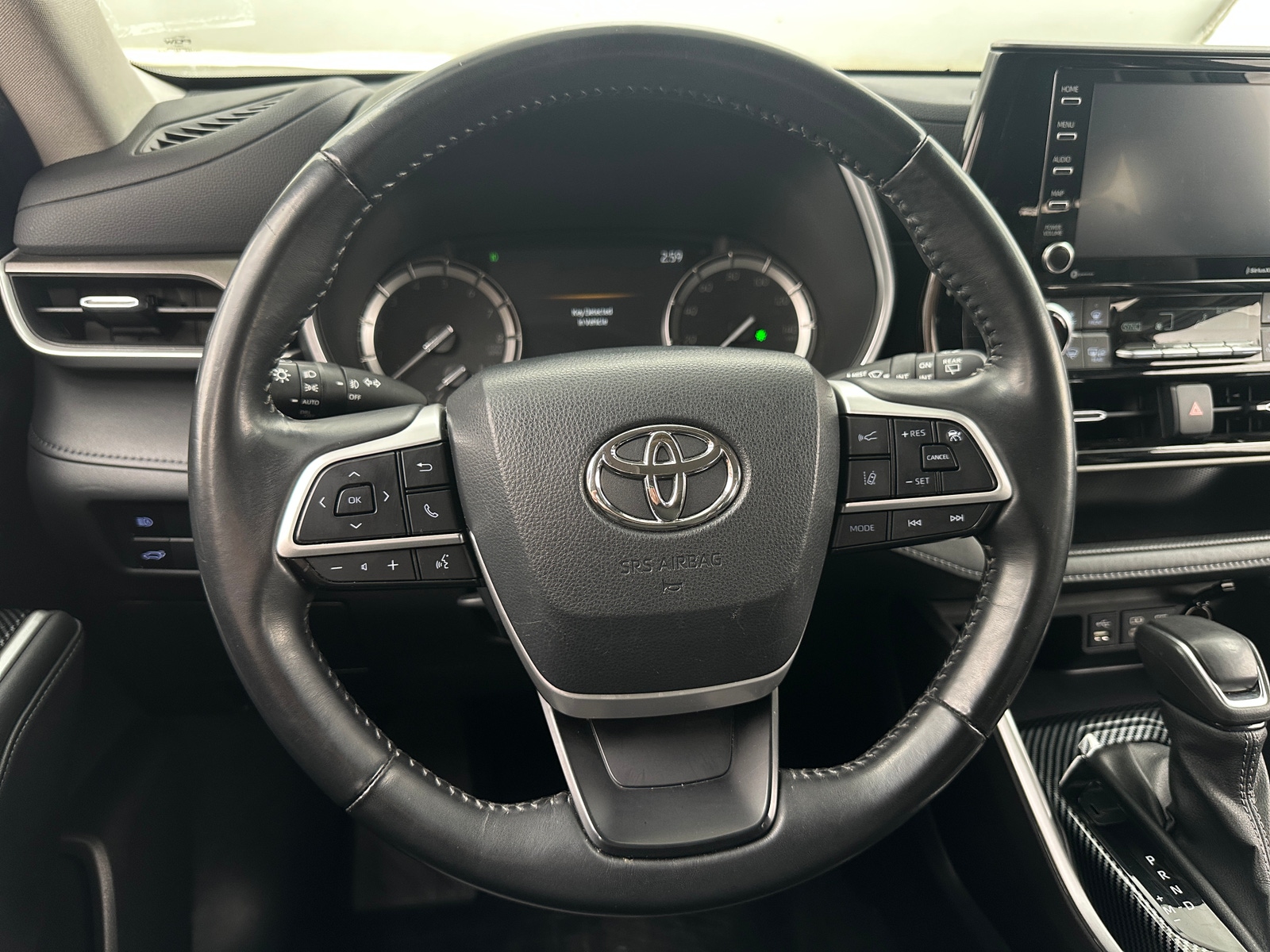 Thumbnail: 2022 Toyota Highlander - 4