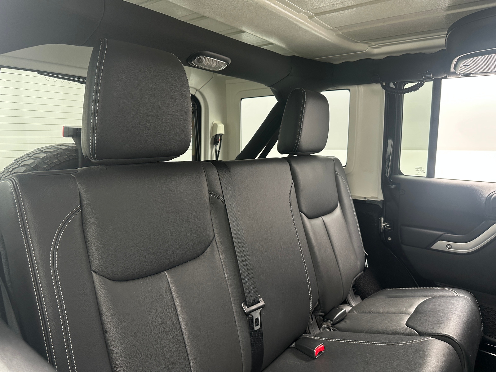 Thumbnail: 2015 Jeep Wrangler - 5