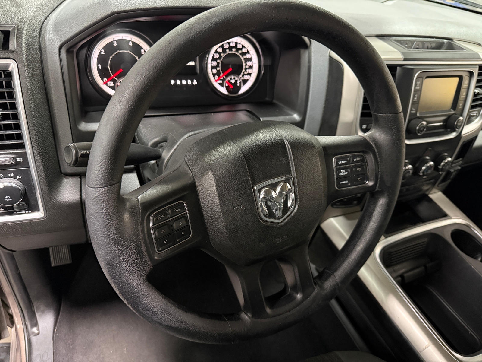 Thumbnail: 2020 RAM 1500 Classic - 5