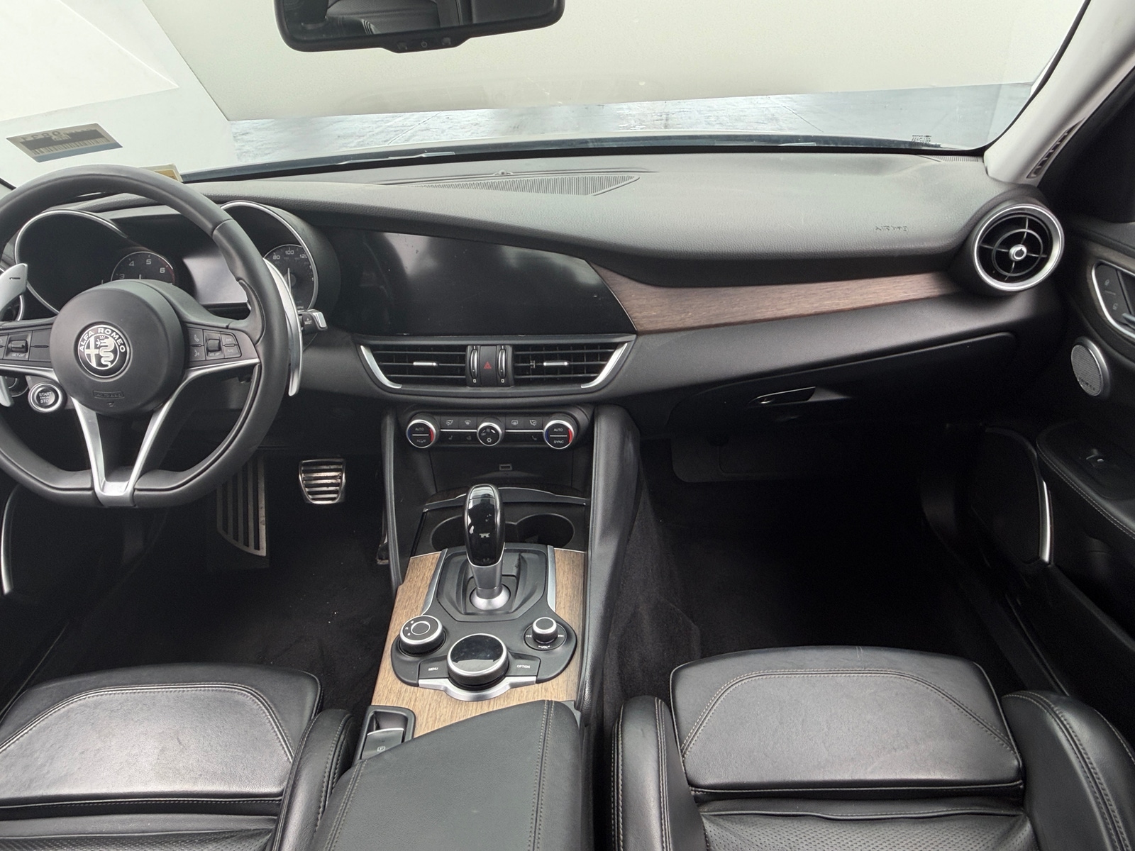 Thumbnail: 2017 Alfa Romeo Giulia - 2