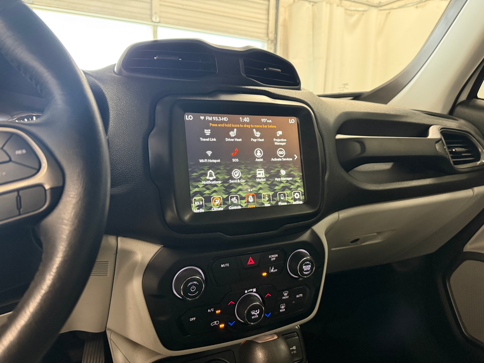 Thumbnail: 2022 Jeep Renegade - 4