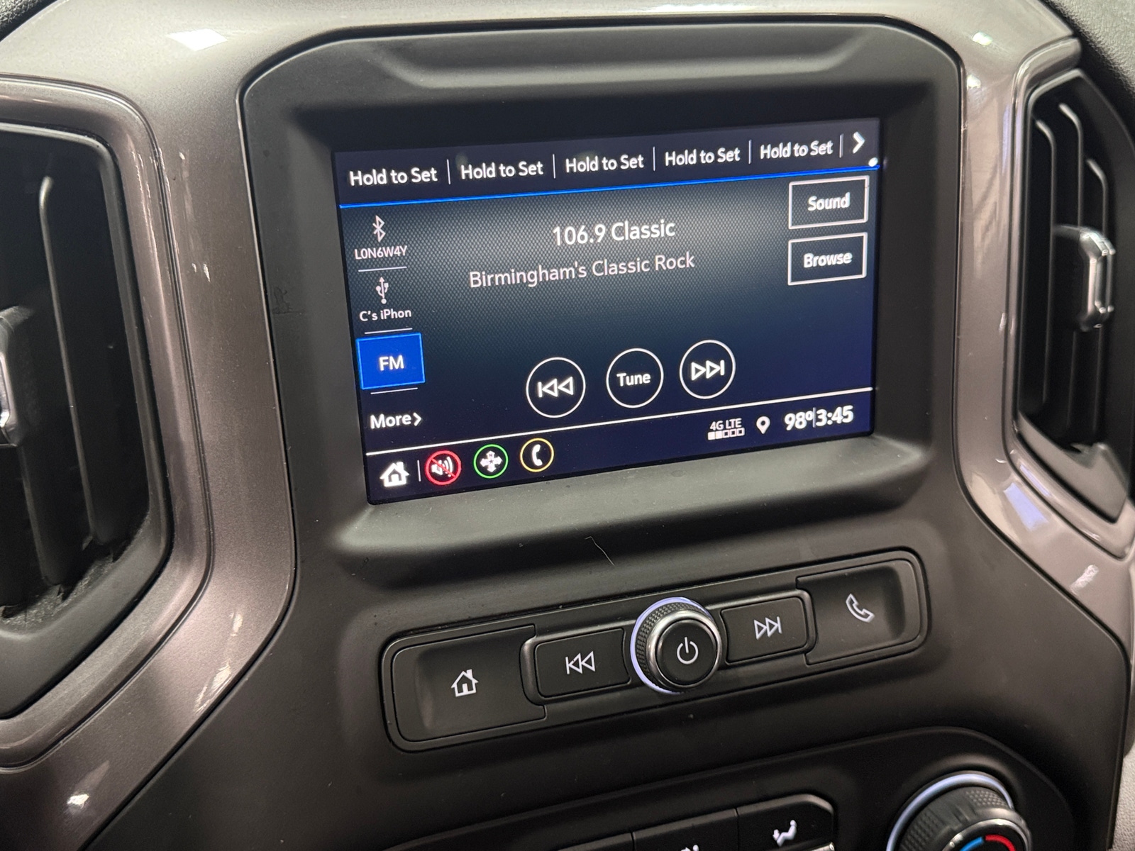 Thumbnail: 2022 Chevrolet Silverado 1500 - 4