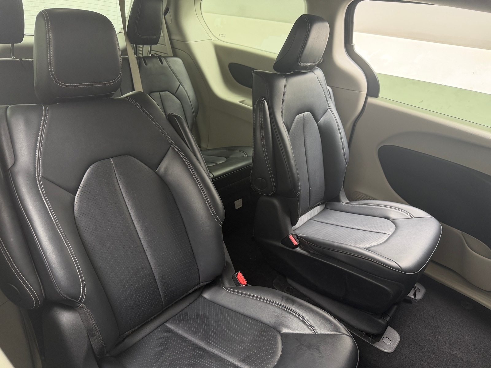 Thumbnail: 2024 Chrysler Pacifica - 5
