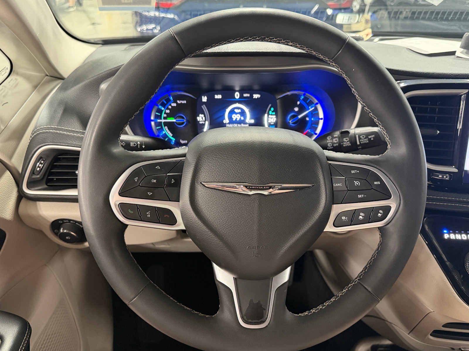 Thumbnail: 2024 Chrysler Pacifica - 4