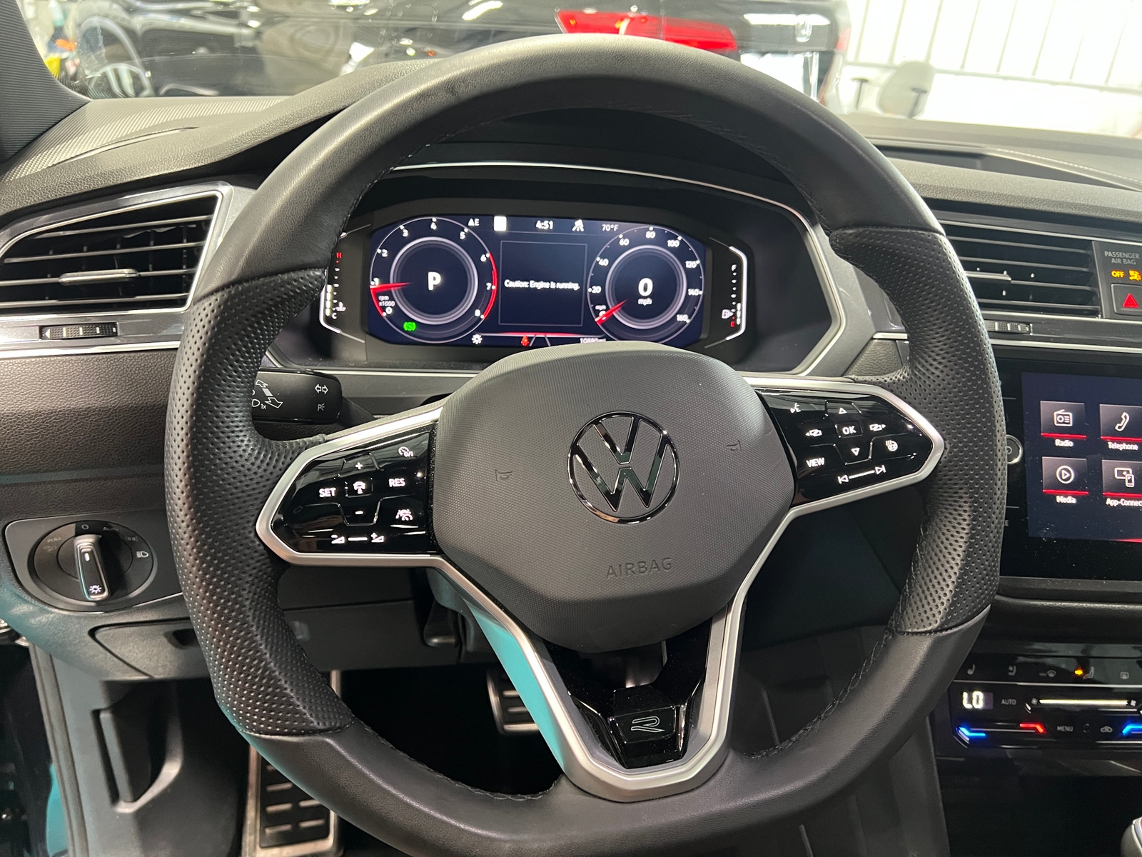 Thumbnail: 2024 Volkswagen Tiguan - 4