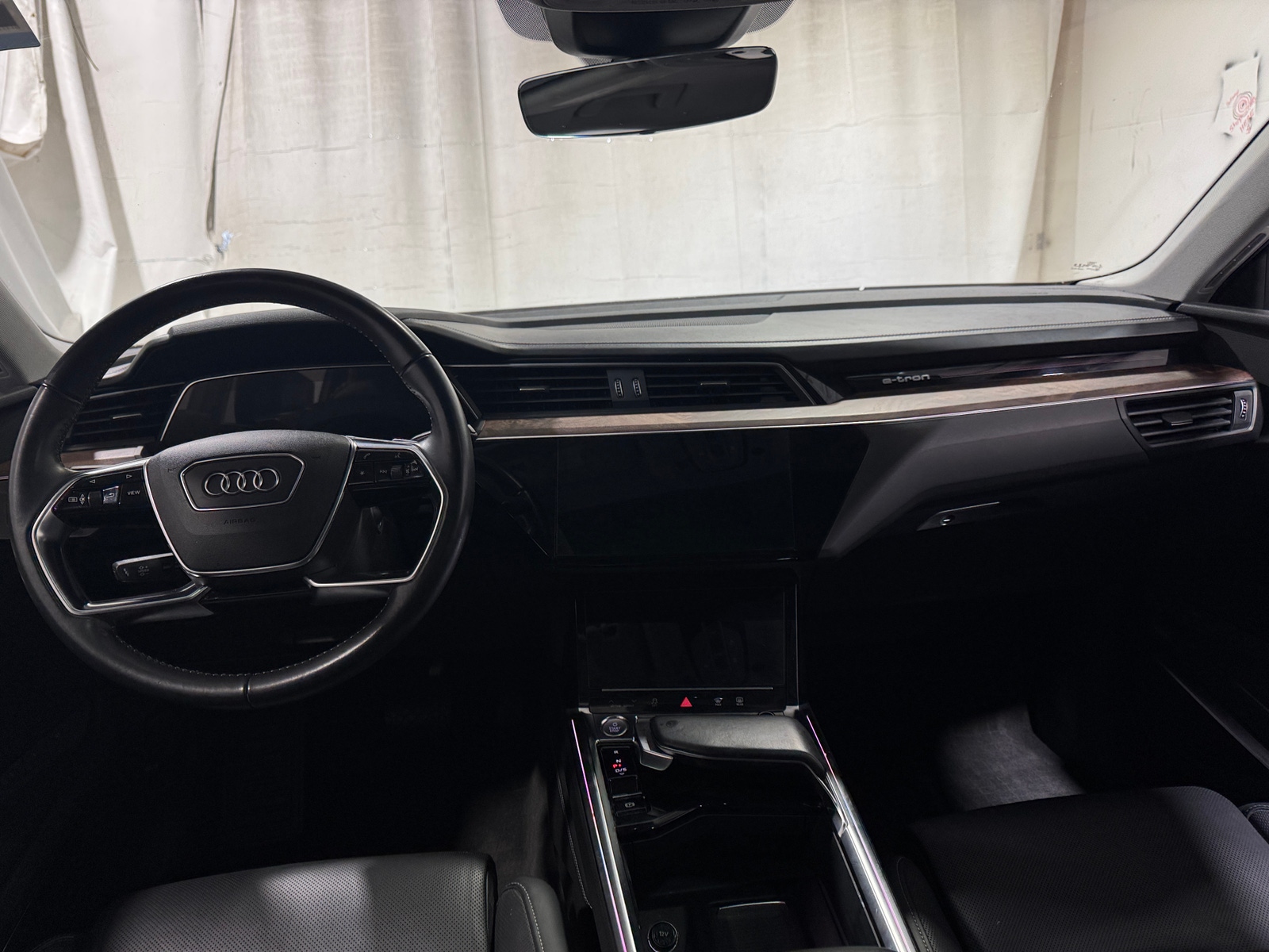 Thumbnail: 2019 Audi e-tron - 2