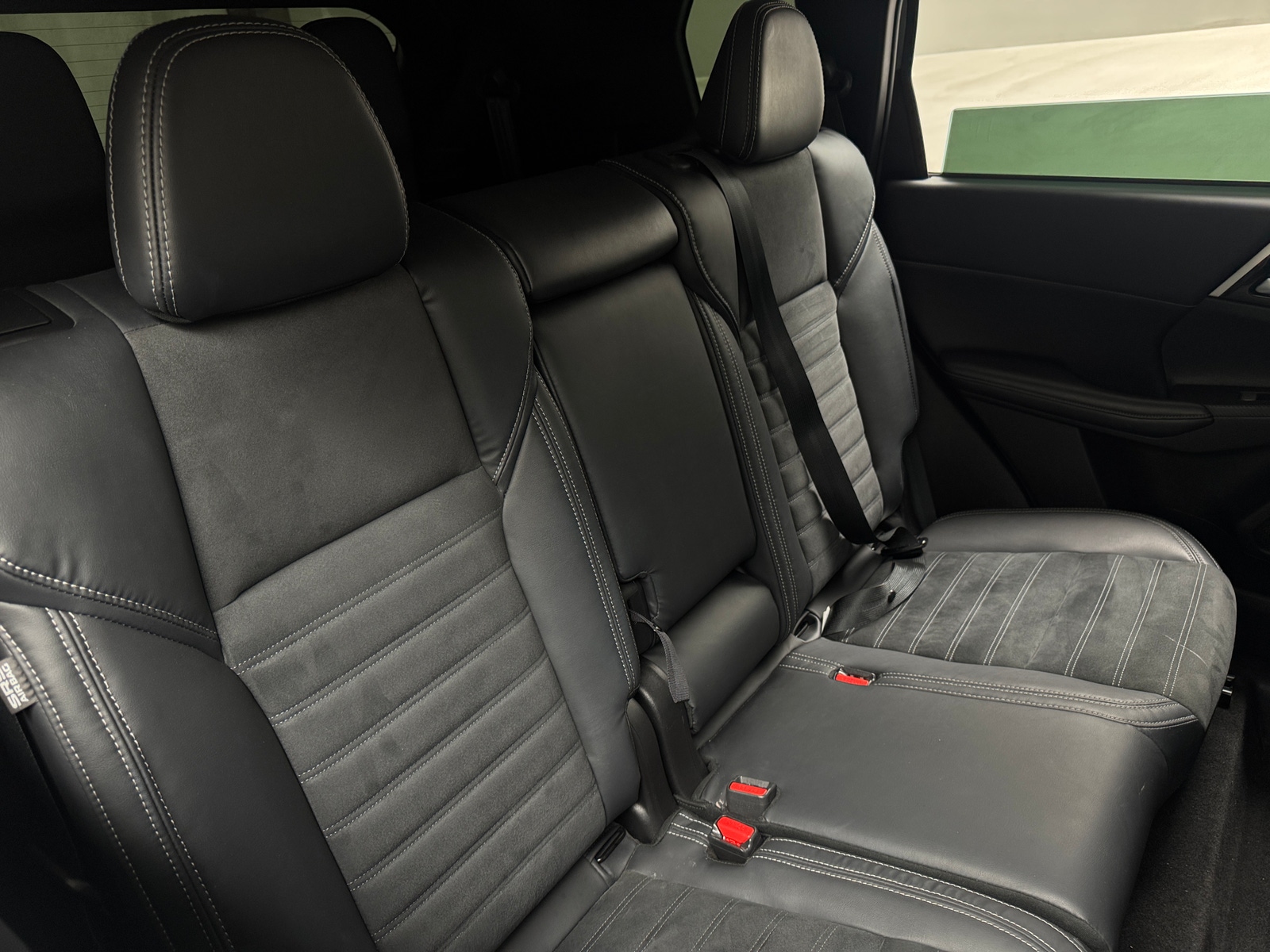 Thumbnail: 2022 Mitsubishi Outlander - 5