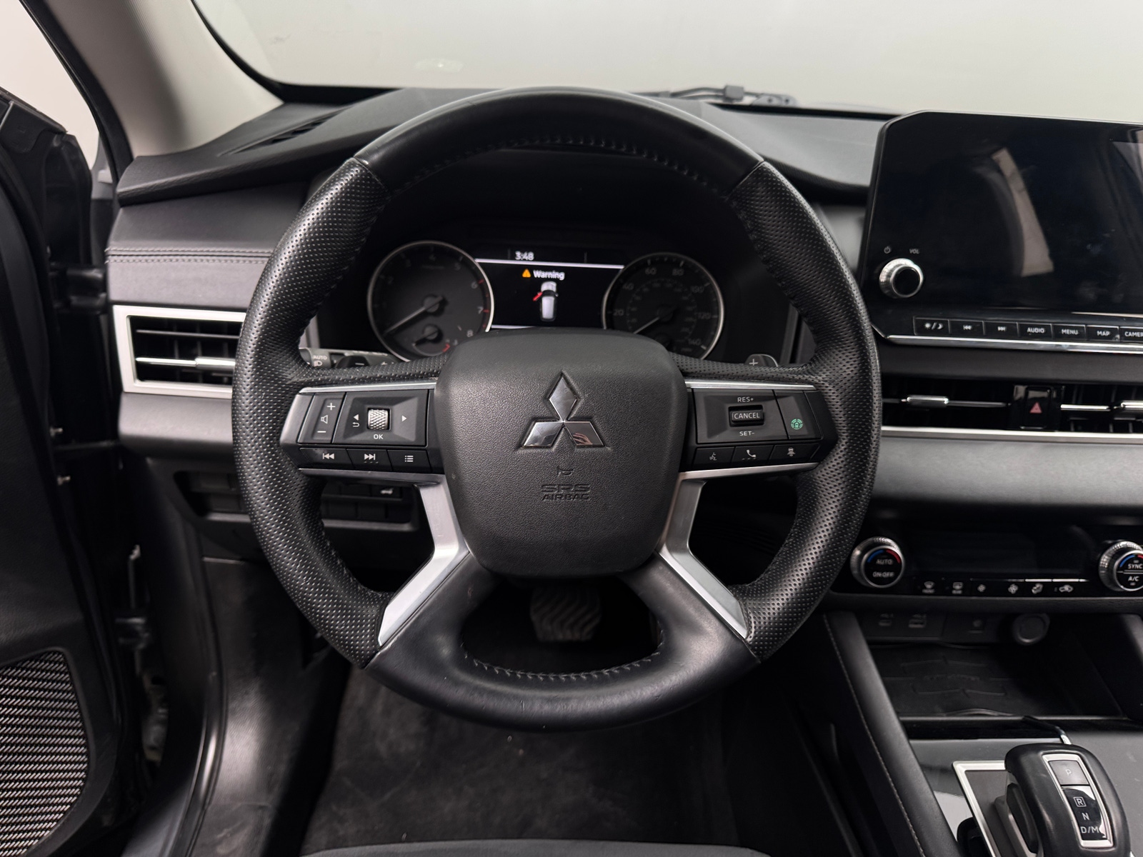 Thumbnail: 2022 Mitsubishi Outlander - 4