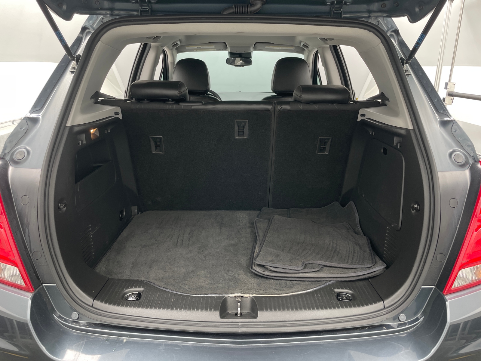 Thumbnail: 2021 Chevrolet Trax - 7