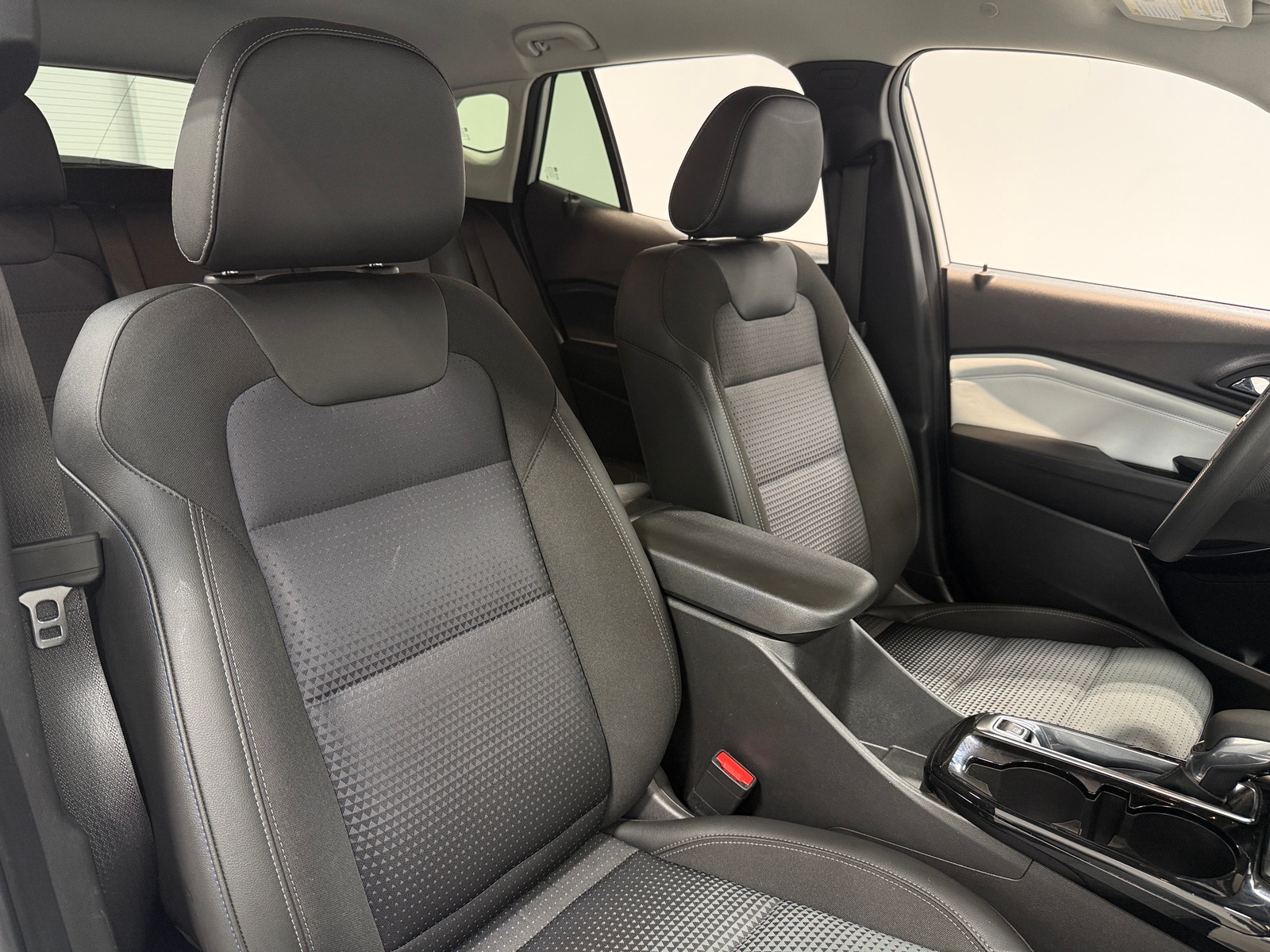 Thumbnail: 2025 Chevrolet Trax - 2