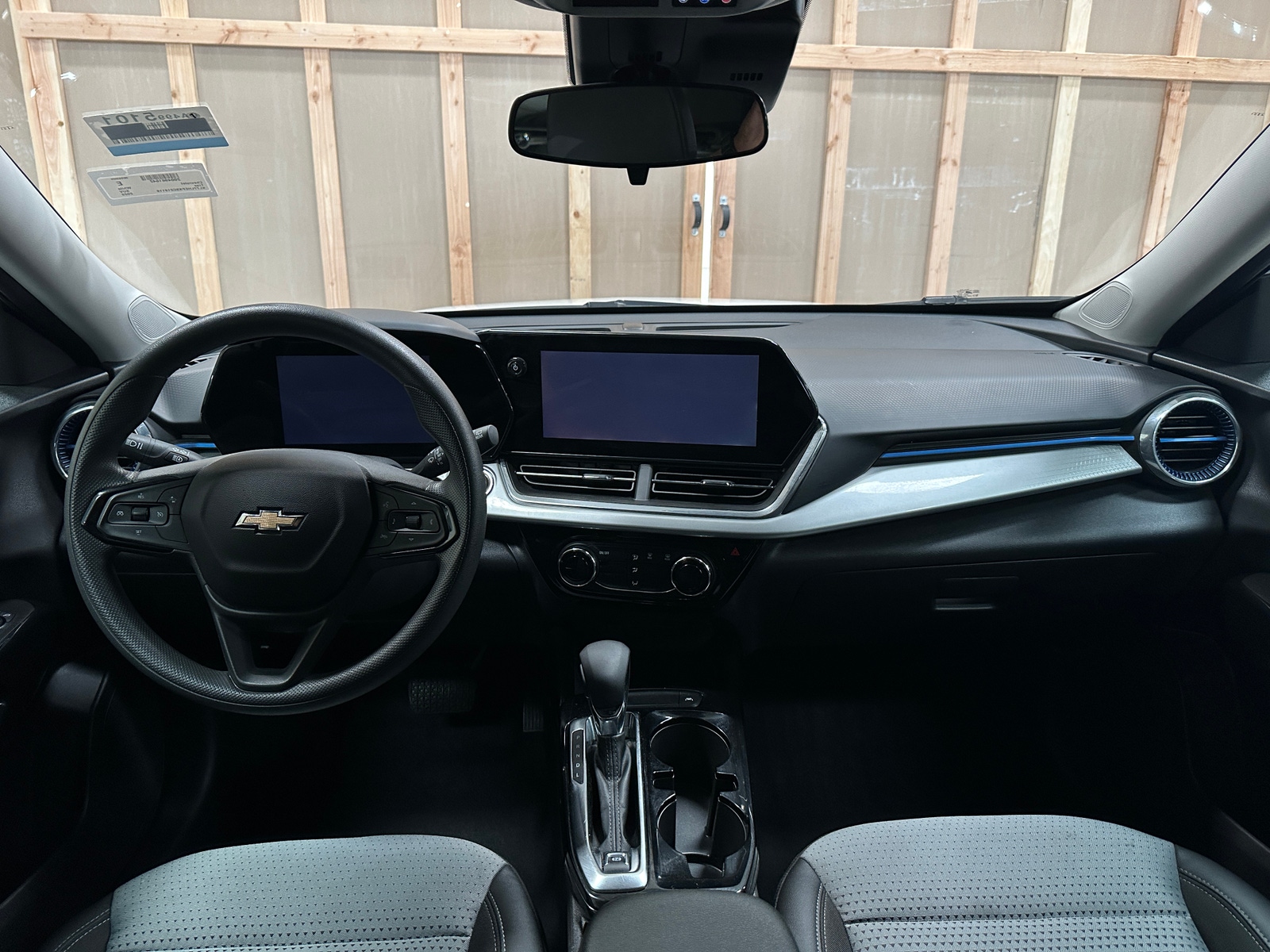 Thumbnail: 2025 Chevrolet Trax - 3