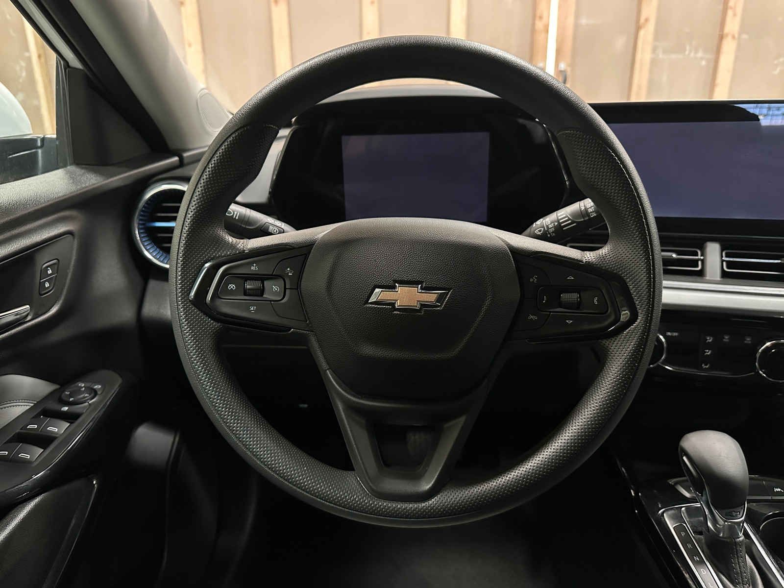 Thumbnail: 2025 Chevrolet Trax - 5