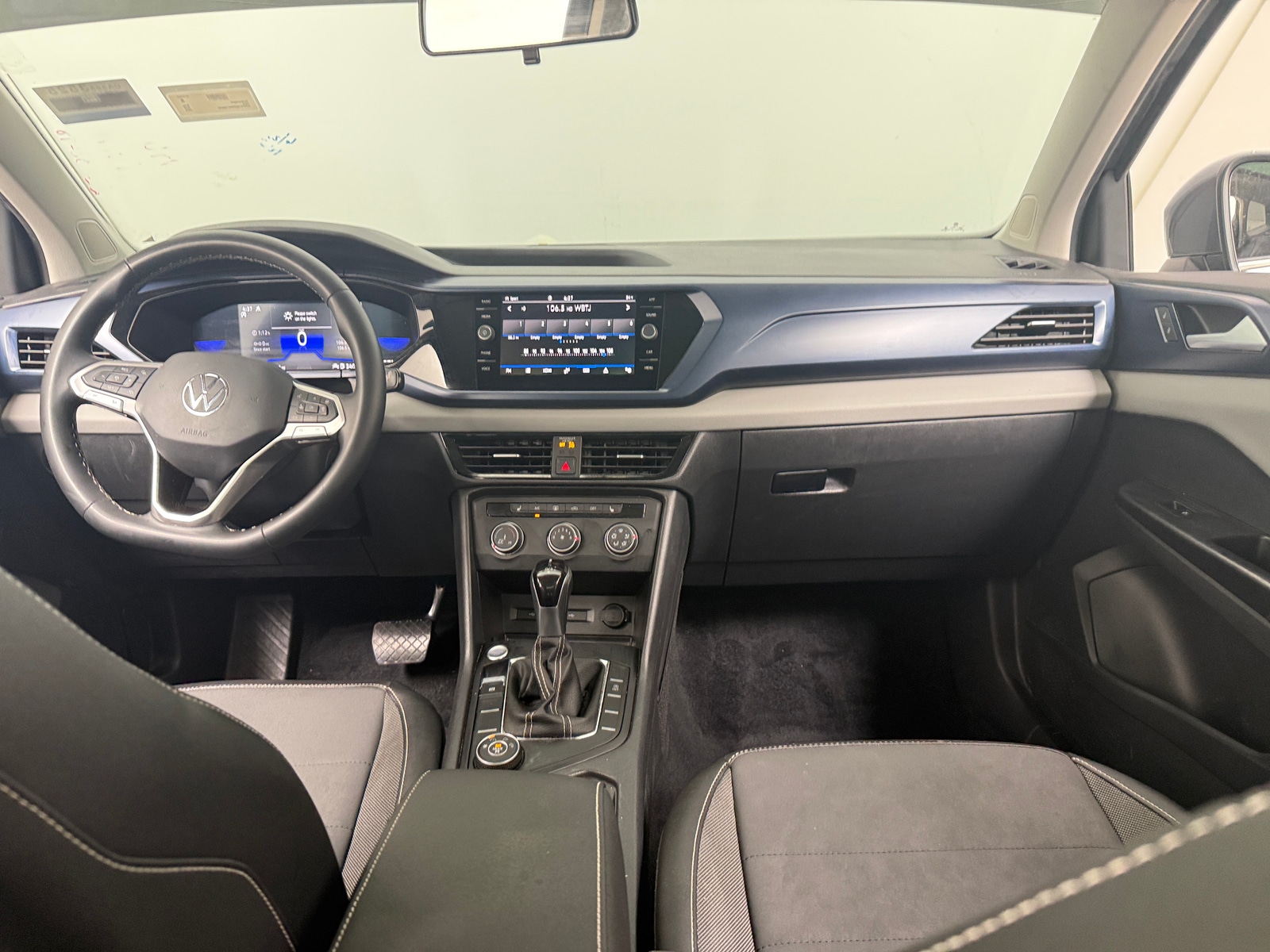 Thumbnail: 2022 Volkswagen Taos - 2