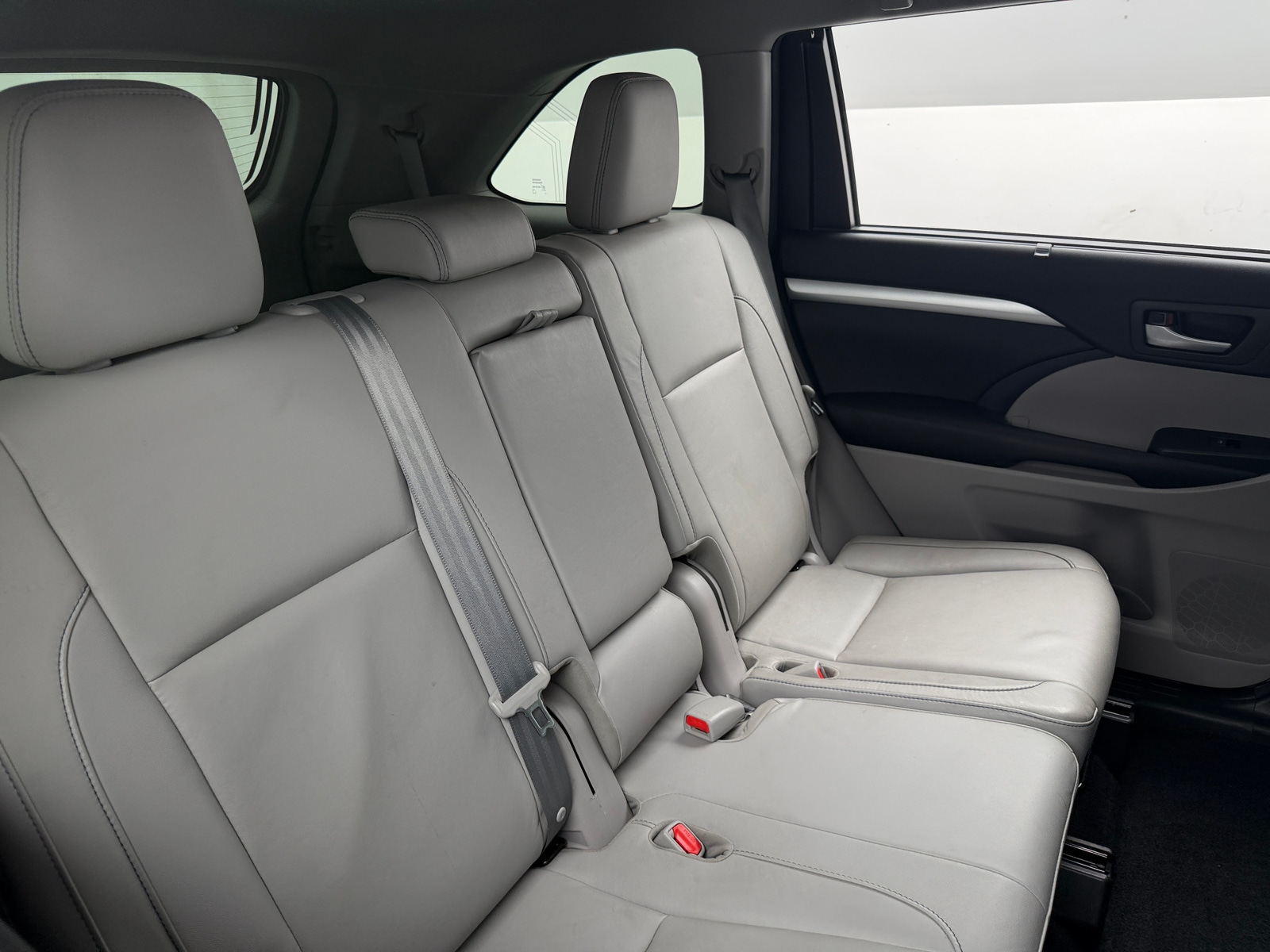 Thumbnail: 2017 Toyota Highlander - 5