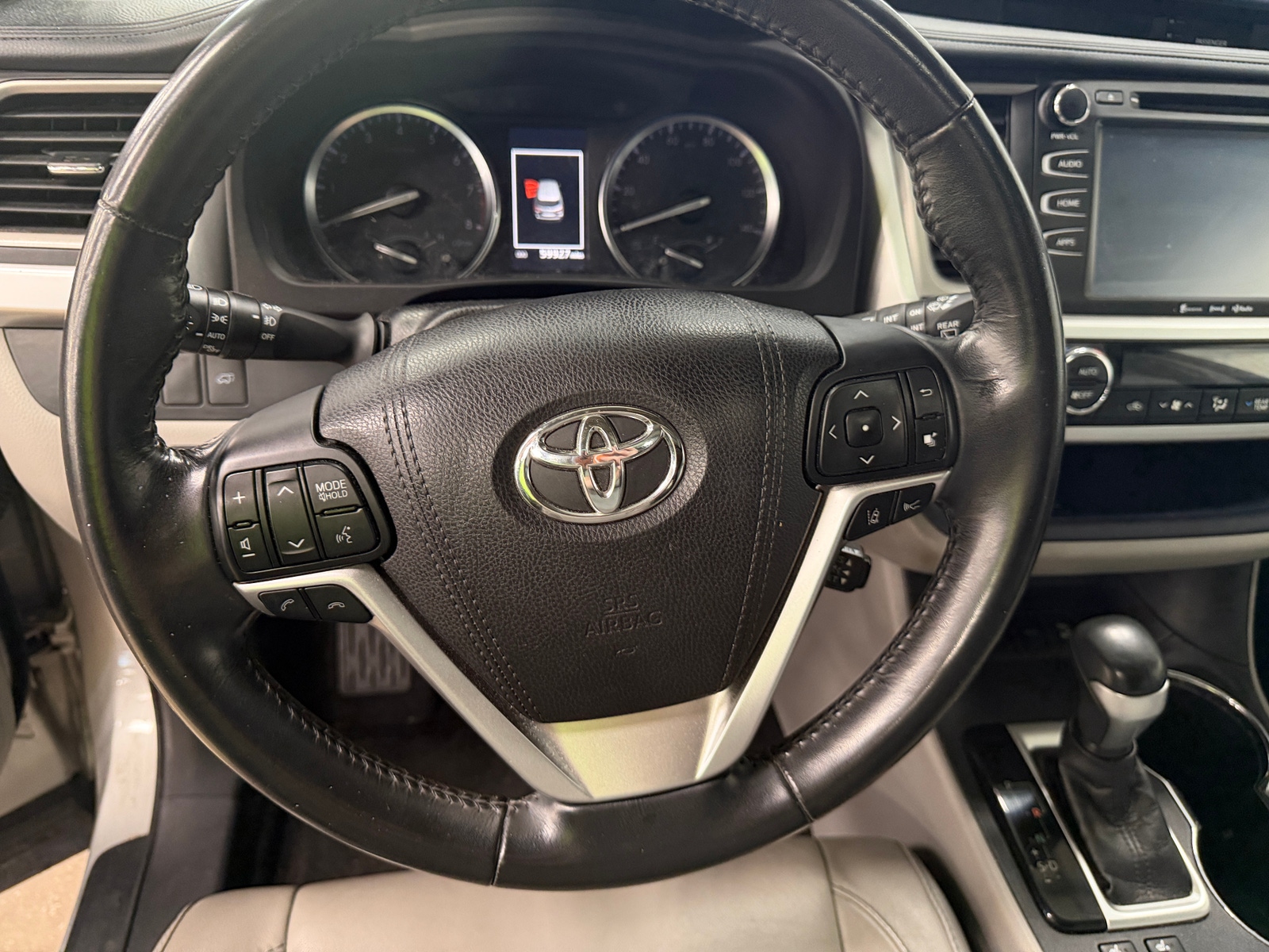 Thumbnail: 2017 Toyota Highlander - 4