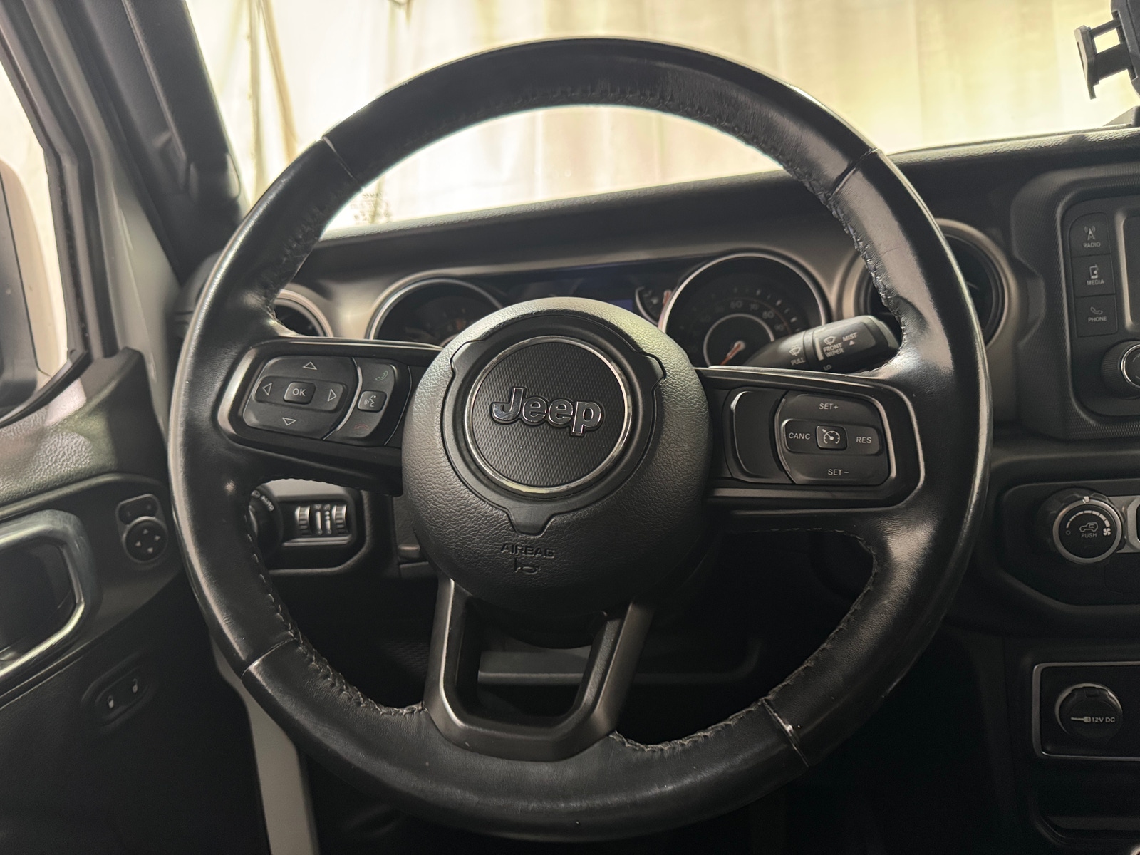 Thumbnail: 2020 Jeep Wrangler - 5