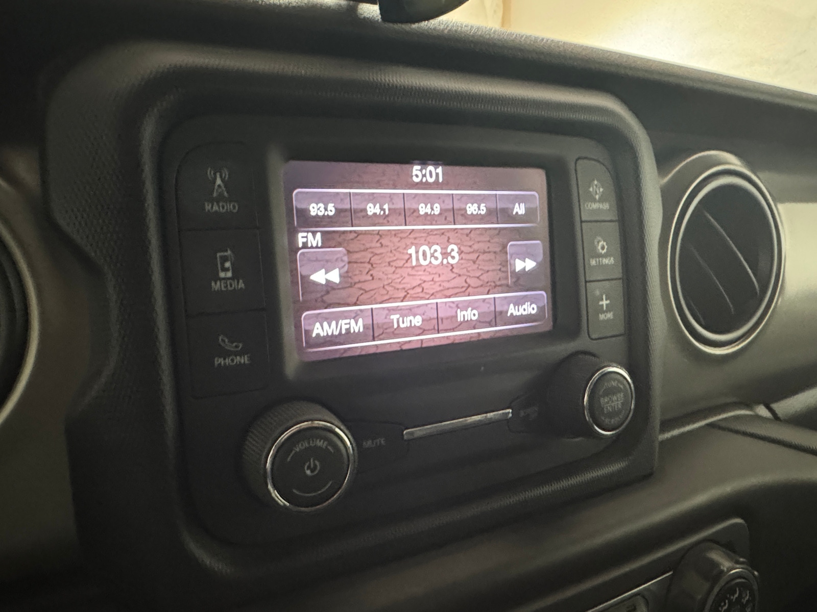 Thumbnail: 2020 Jeep Wrangler - 4