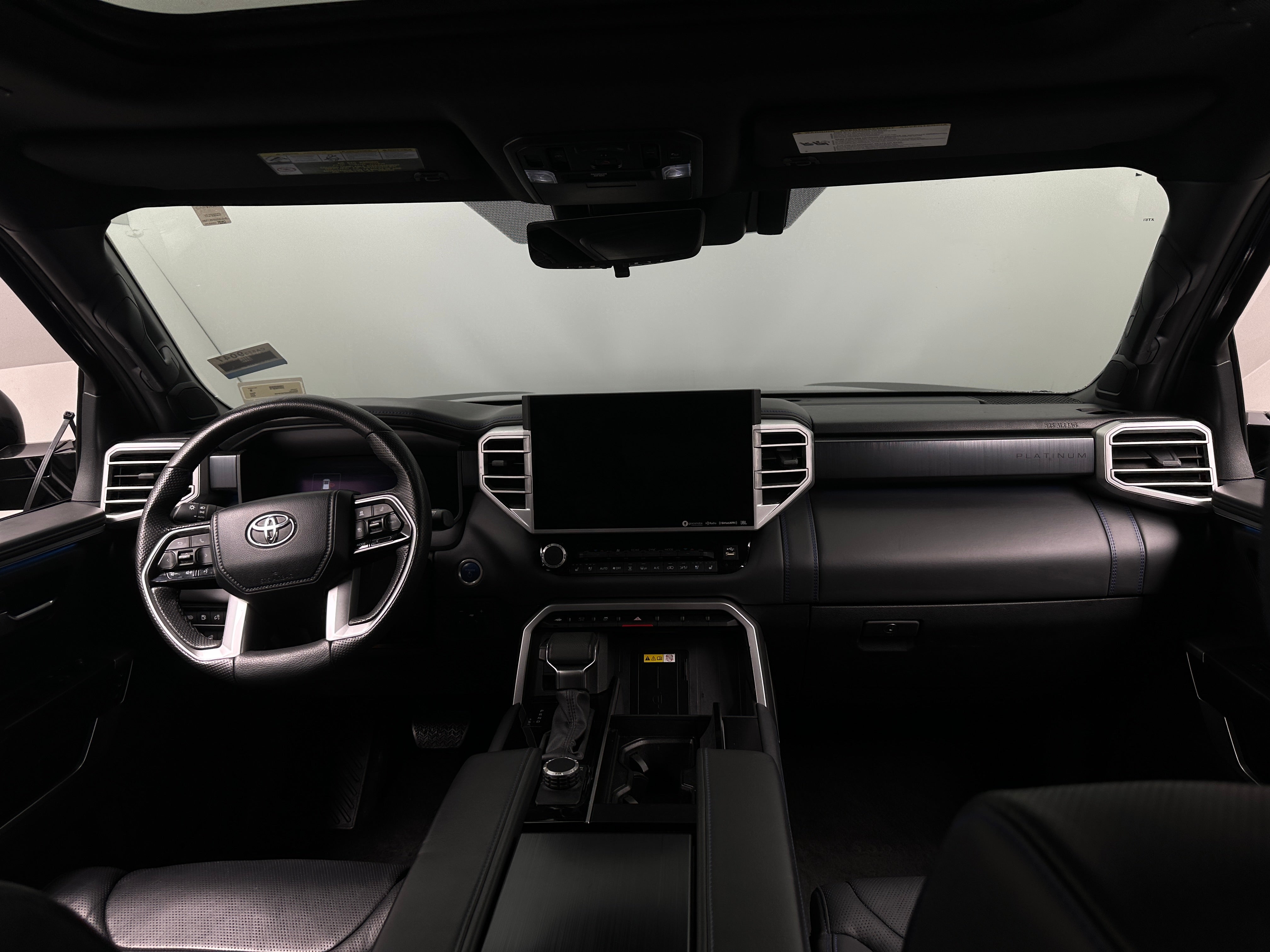 2023 Toyota Sequoia Platinum - Photo 3