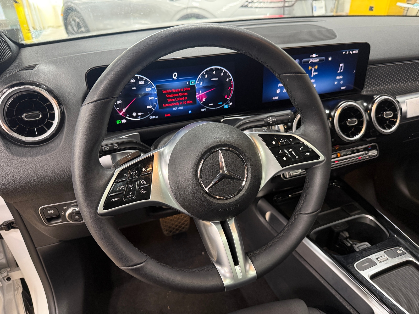 Thumbnail: 2026 Mercedes-Benz GLB - 4