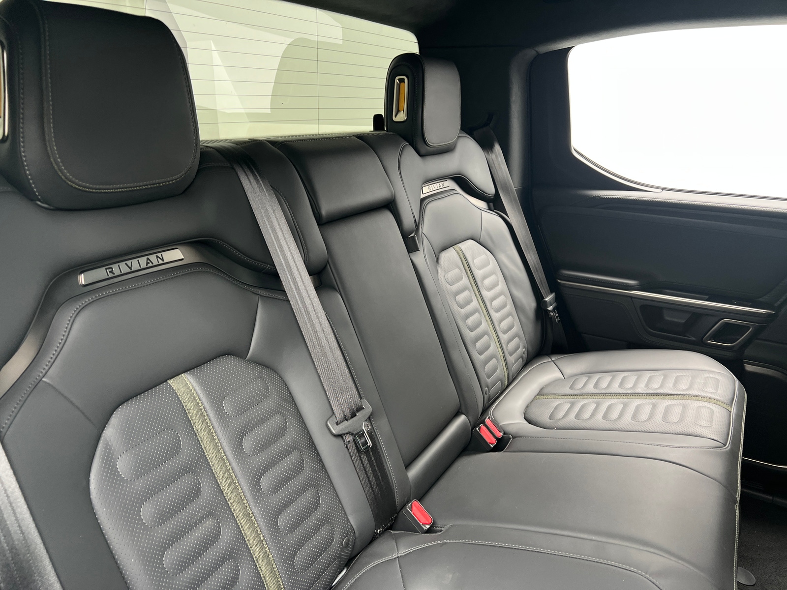 Thumbnail: 2023 Rivian R1T - 5