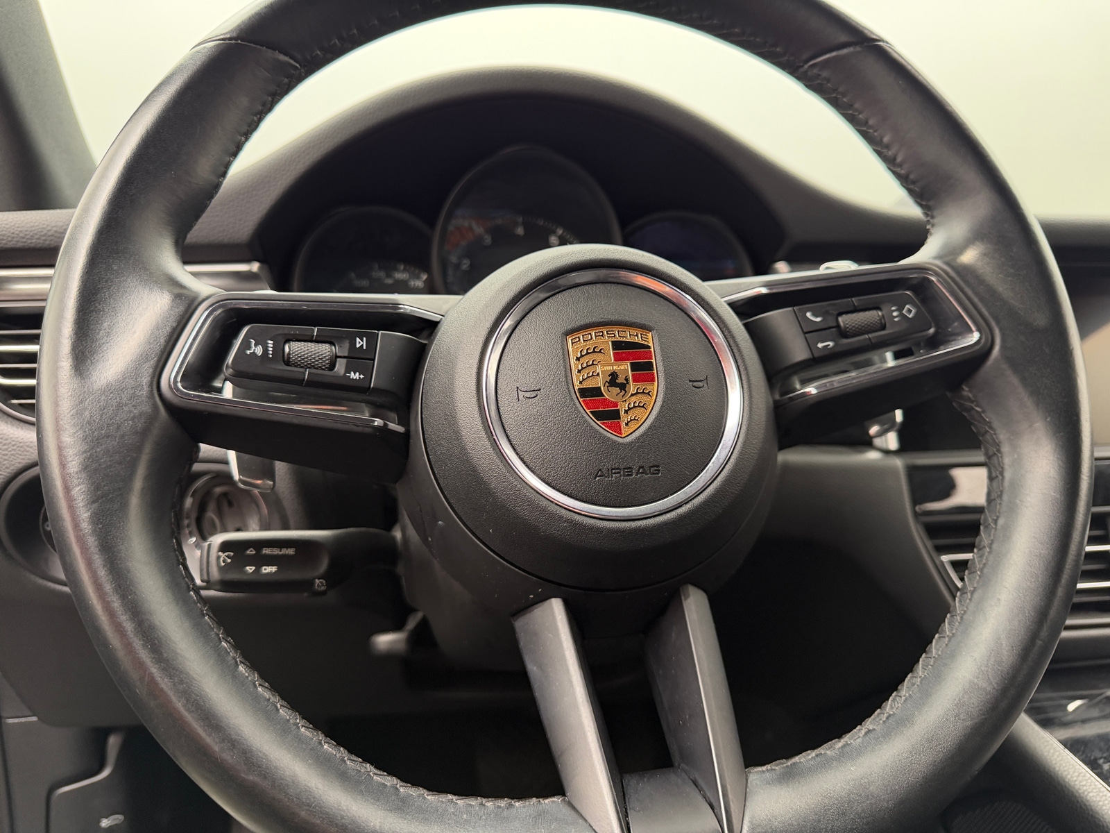 Thumbnail: 2022 Porsche Macan - 4