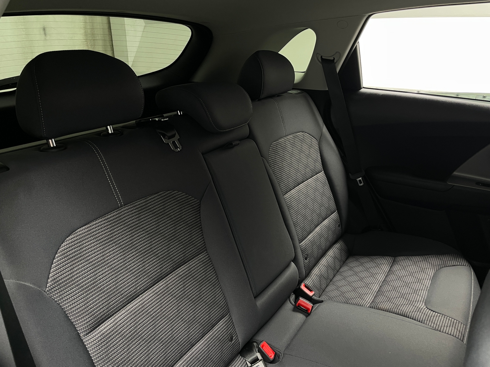 Thumbnail: 2019 Kia Niro - 6