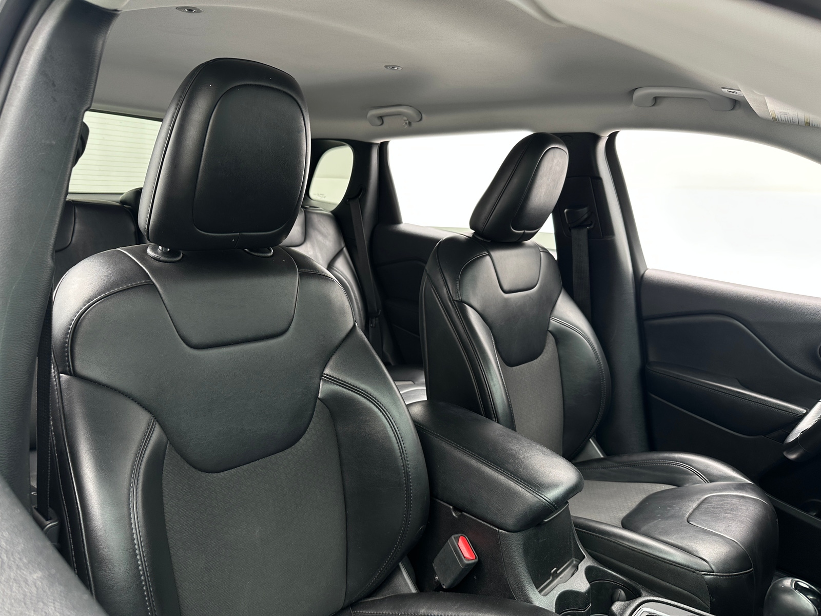 Thumbnail: 2019 Jeep Cherokee - 2