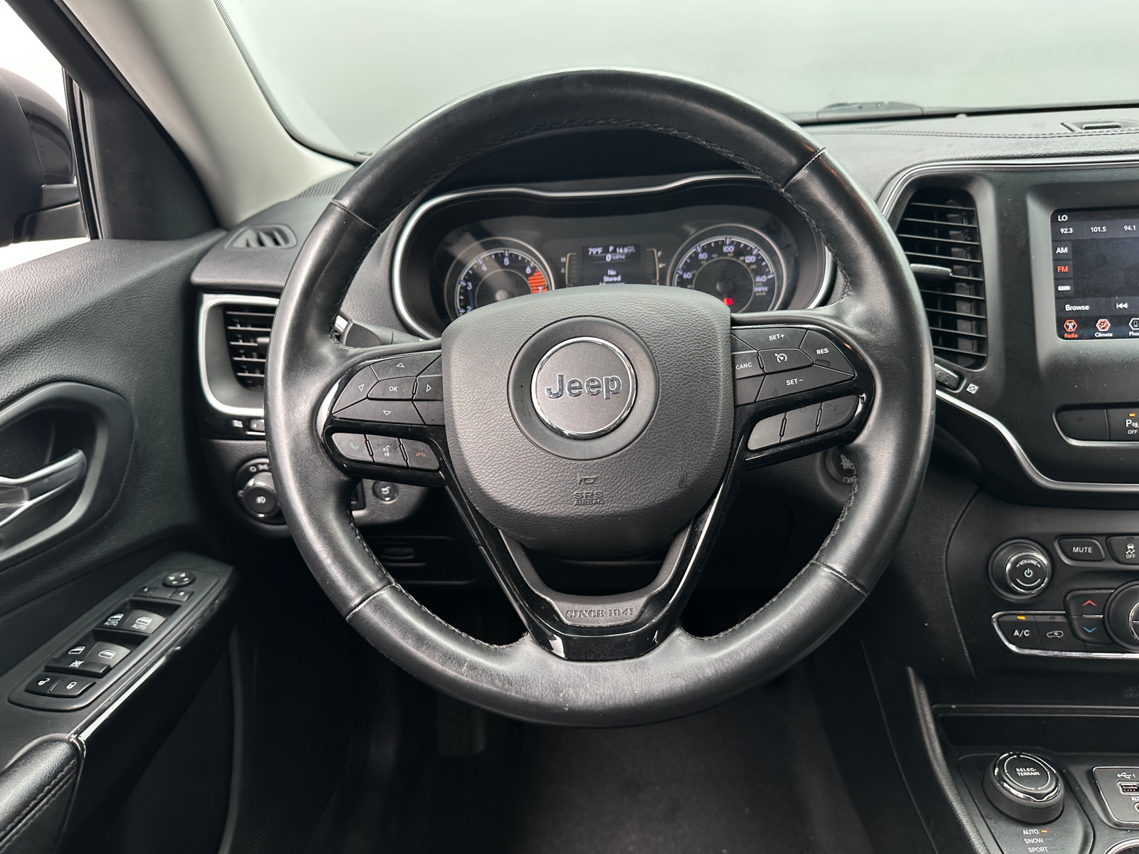 Thumbnail: 2019 Jeep Cherokee - 5