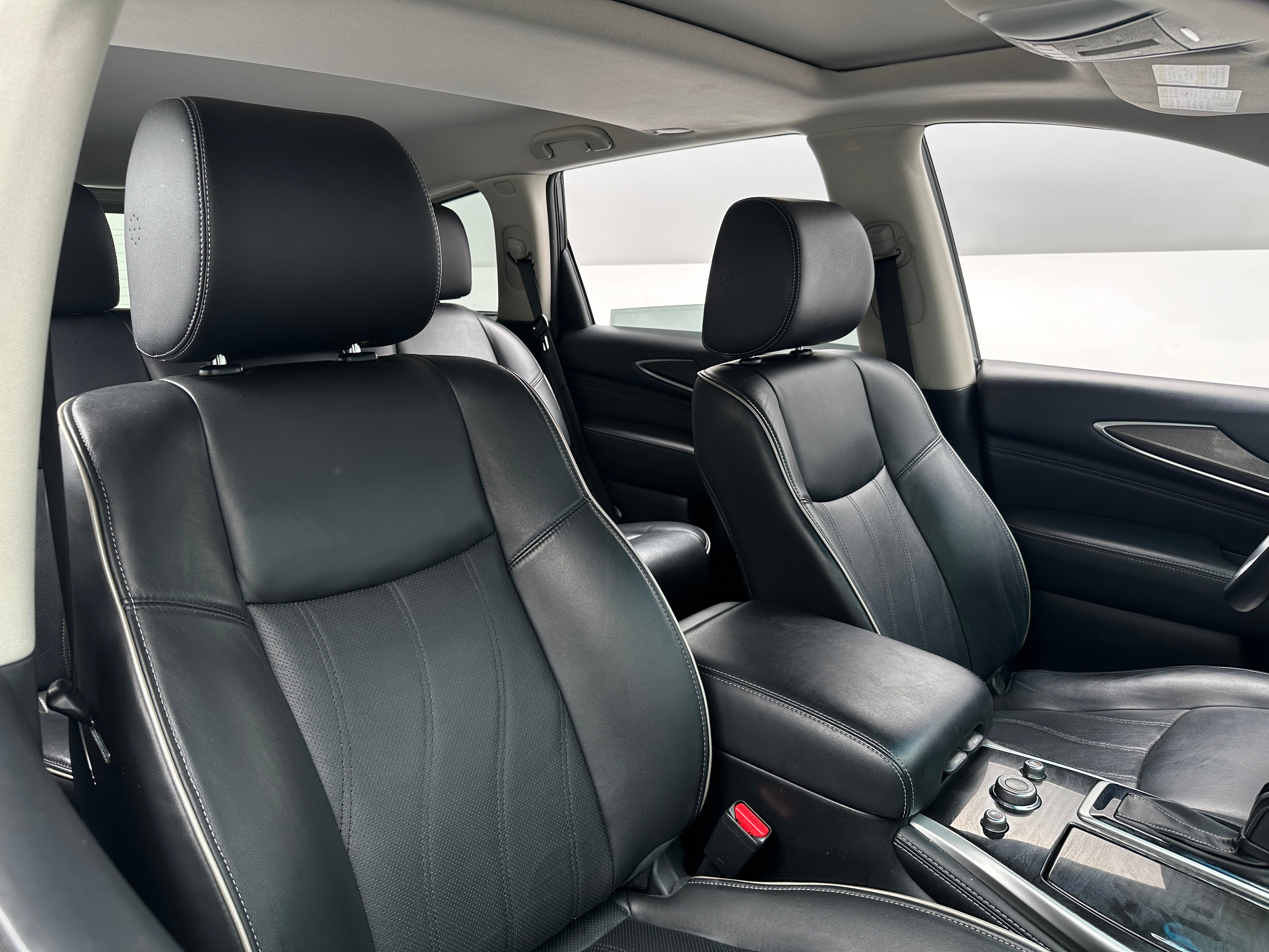 Used 2016 INFINITI QX60 Base with VIN 5N1AL0MM2GC516745 for sale in Pewaukee, WI