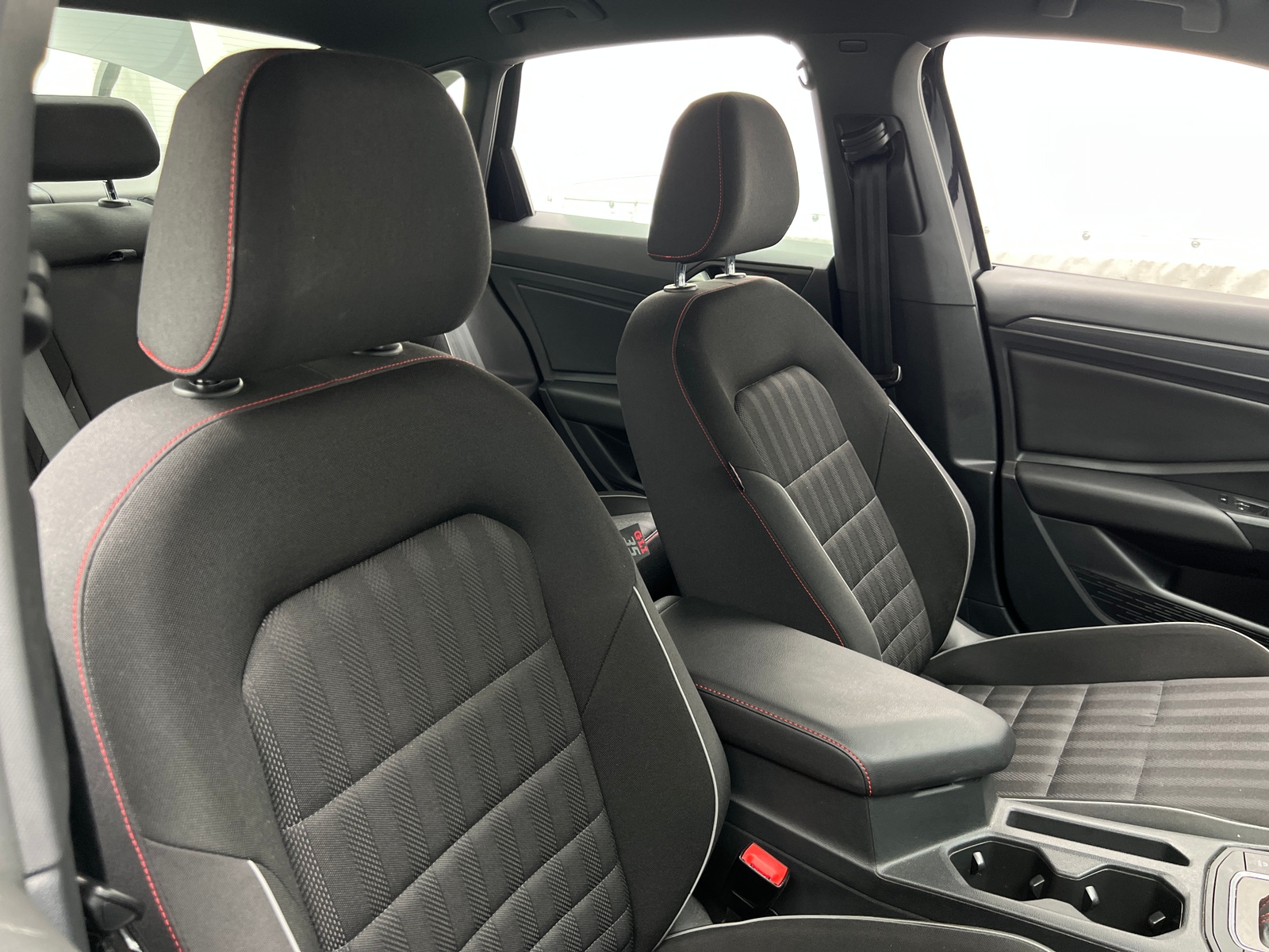 Thumbnail: 2019 Volkswagen Jetta - 2