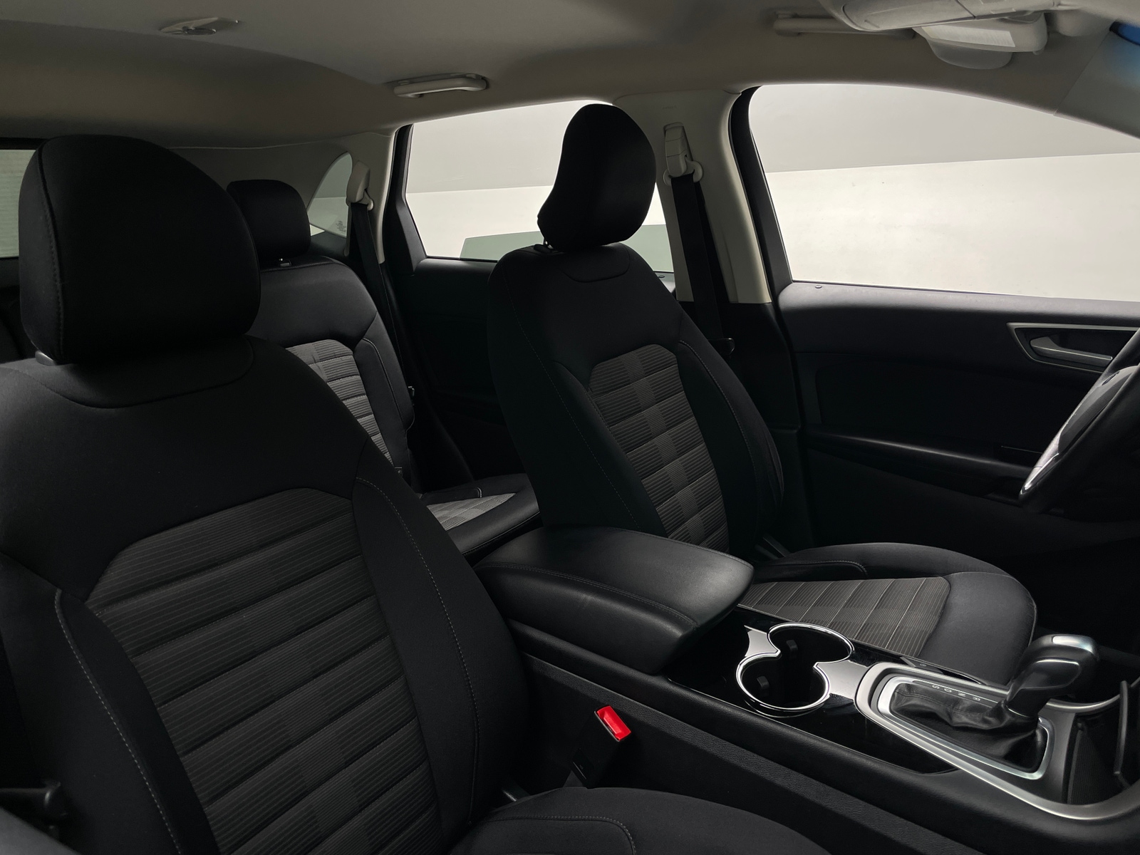 Thumbnail: 2018 Ford Edge - 2