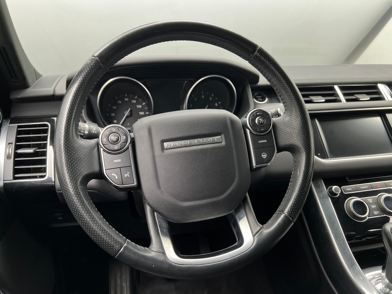Thumbnail: 2016 Land Rover Range Rover Sport - 4