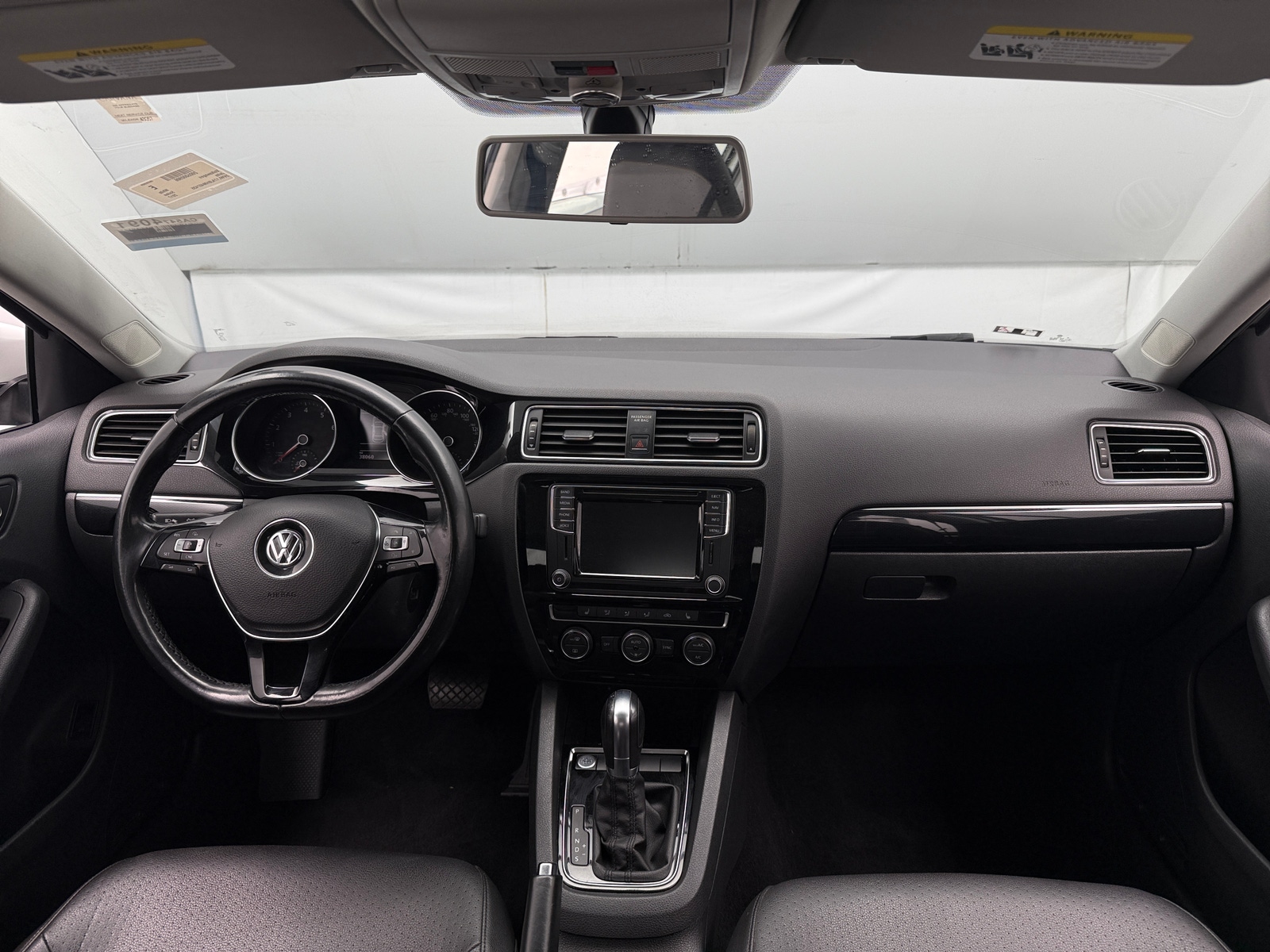 Thumbnail: 2017 Volkswagen Jetta - 2