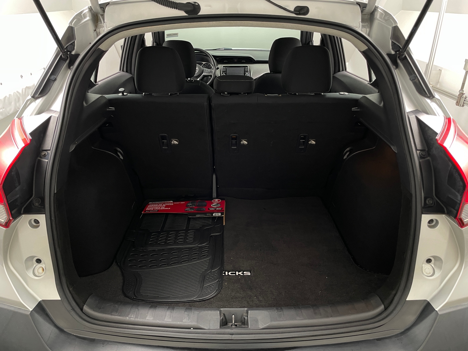 Thumbnail: 2019 Nissan Kicks - 7