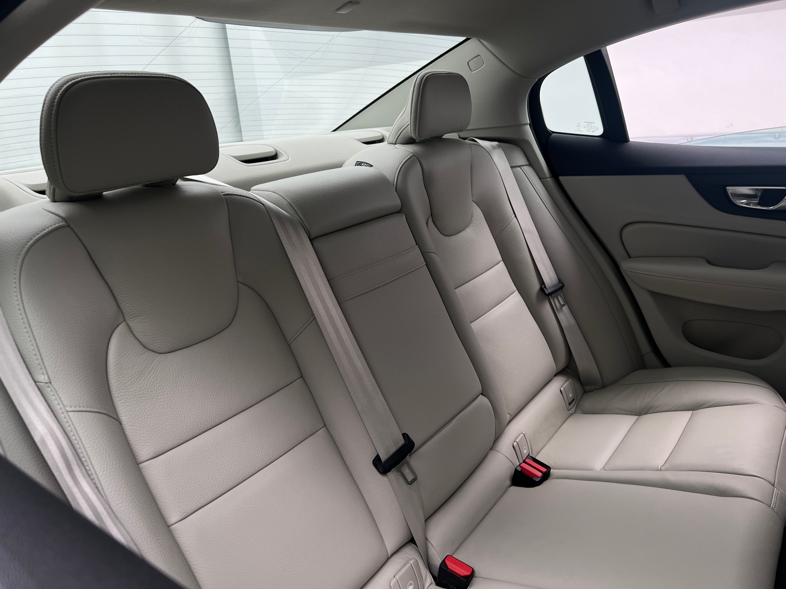 Thumbnail: 2022 Volvo S60 - 5