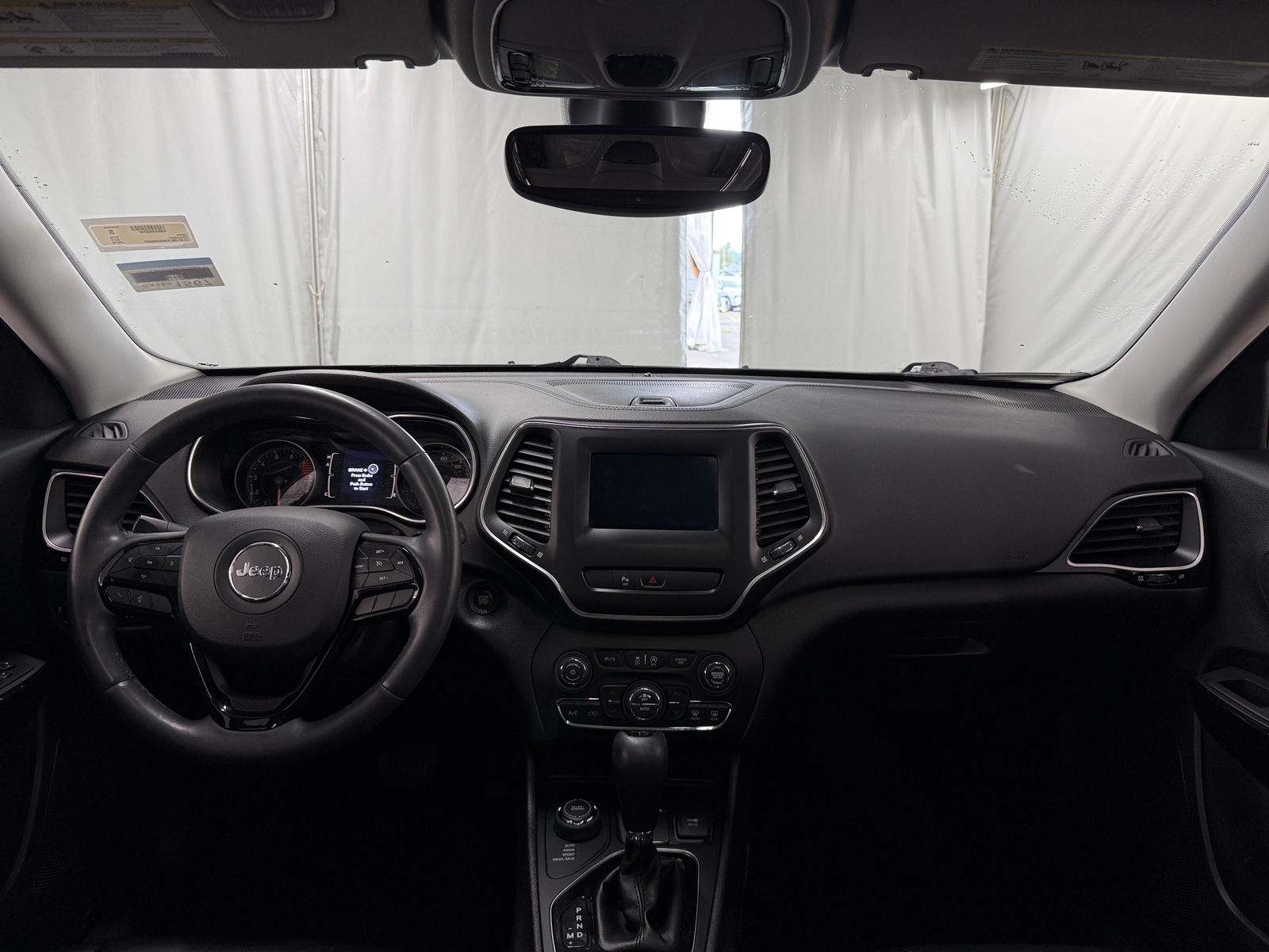 Thumbnail: 2019 Jeep Cherokee - 3