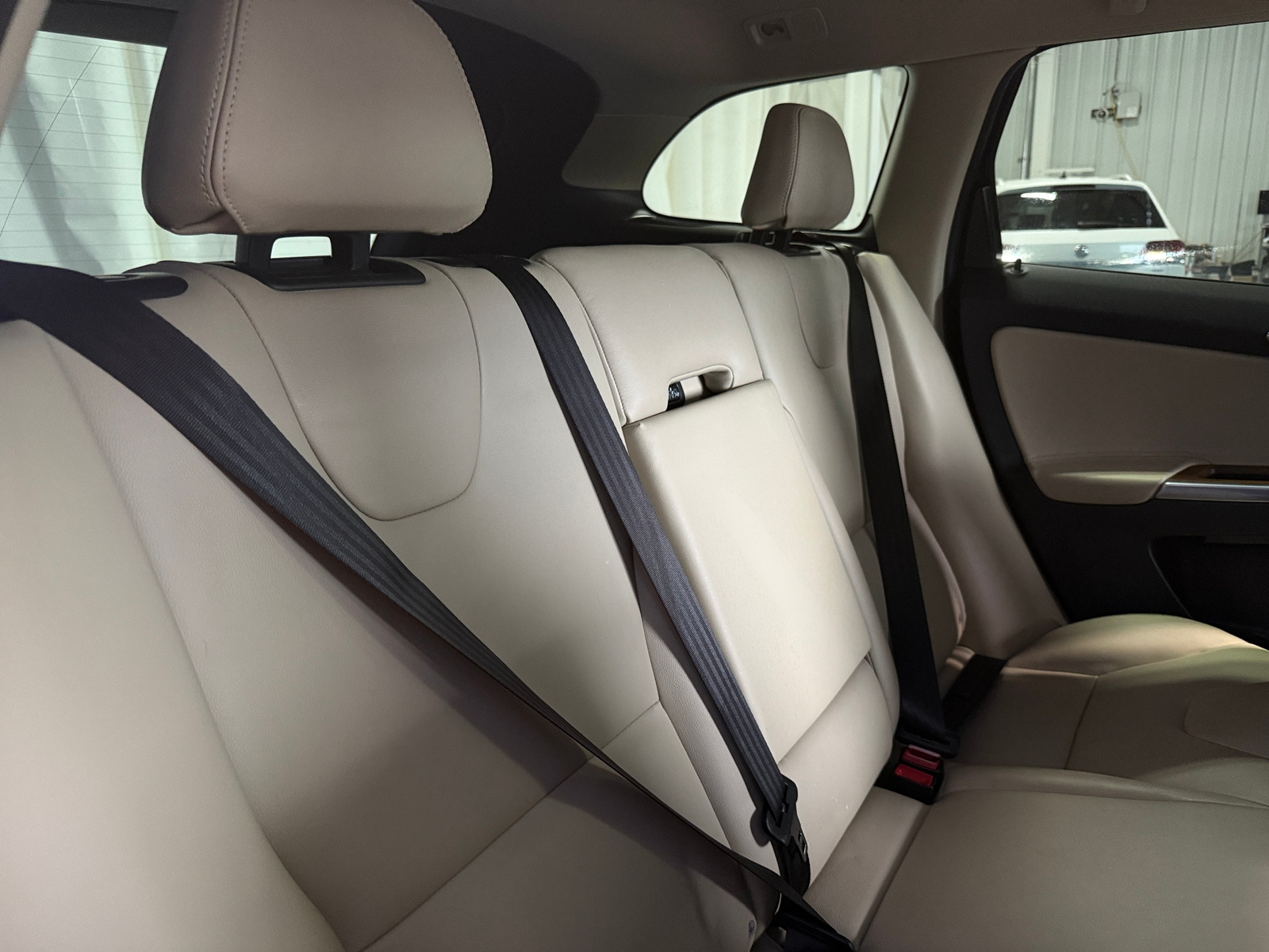 Thumbnail: 2017 Volvo XC60 - 5