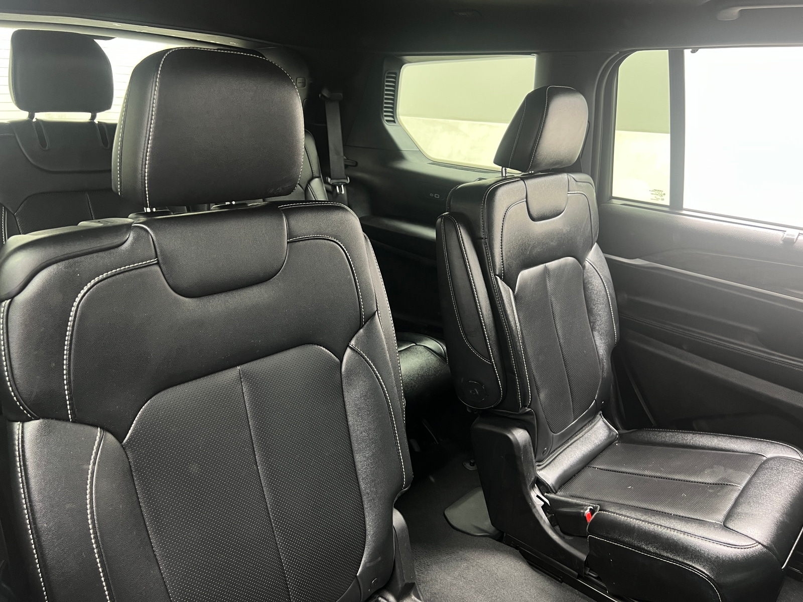 Thumbnail: 2024 Jeep Grand Cherokee L - 5
