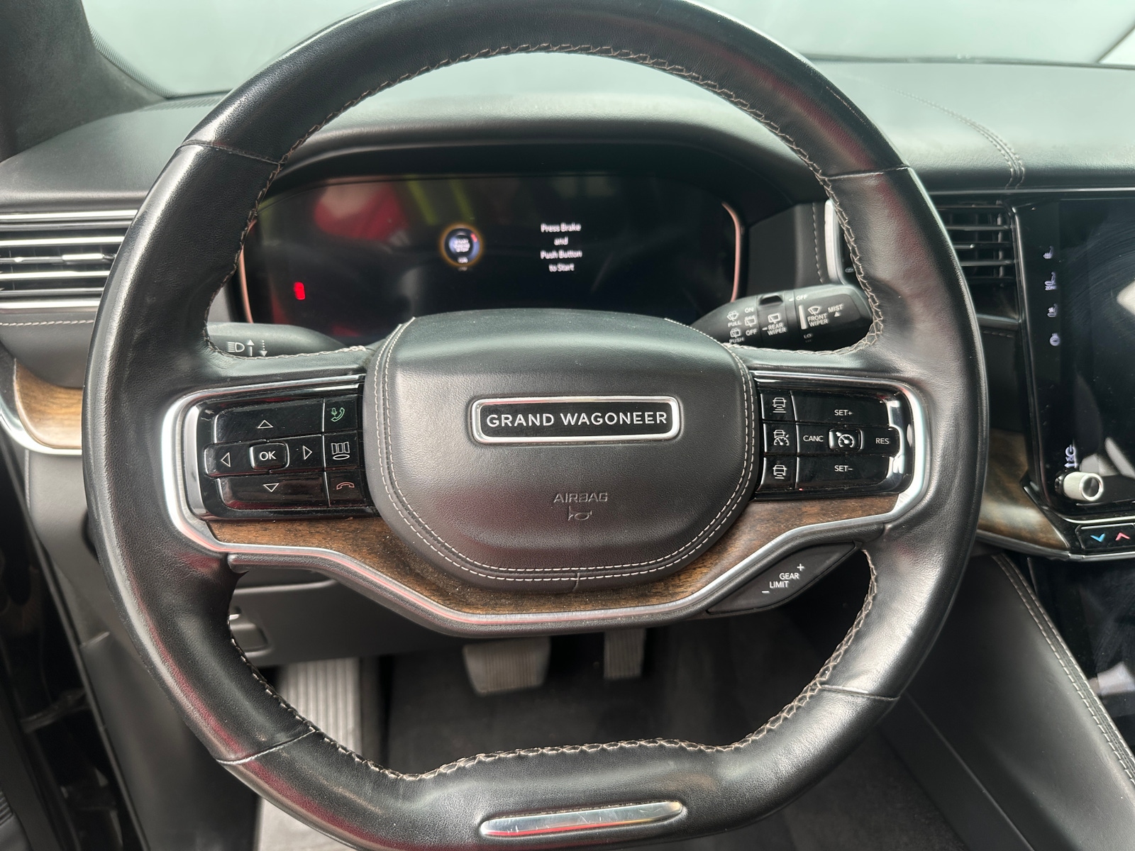 Thumbnail: 2023 Jeep Grand Wagoneer - 4