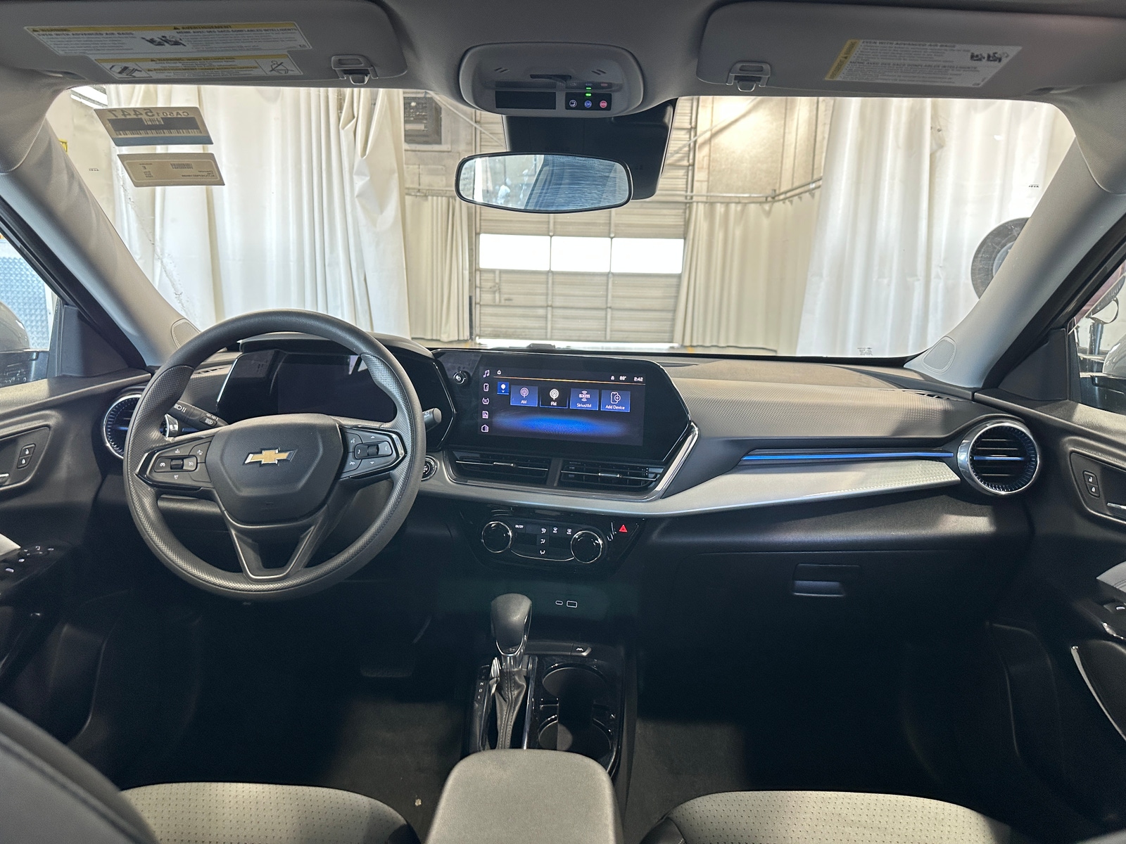 Thumbnail: 2025 Chevrolet Trax - 3