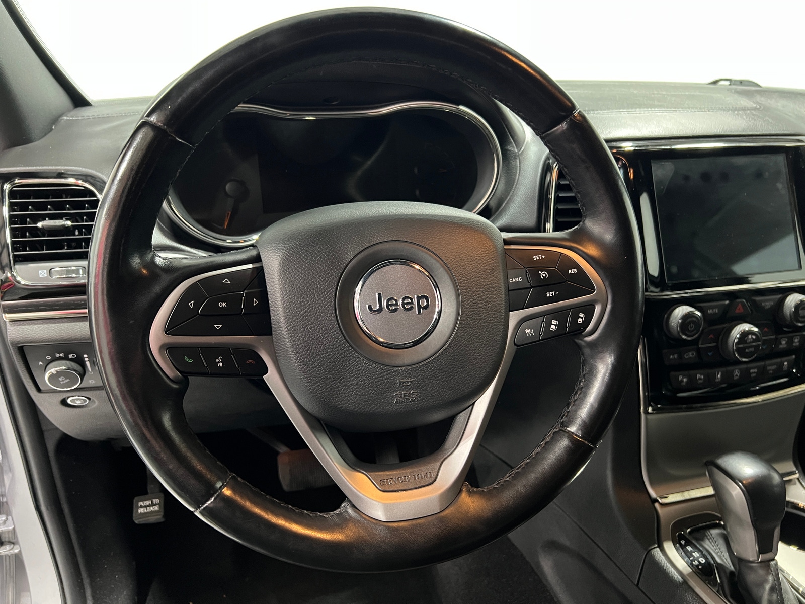 Thumbnail: 2021 Jeep Grand Cherokee - 4