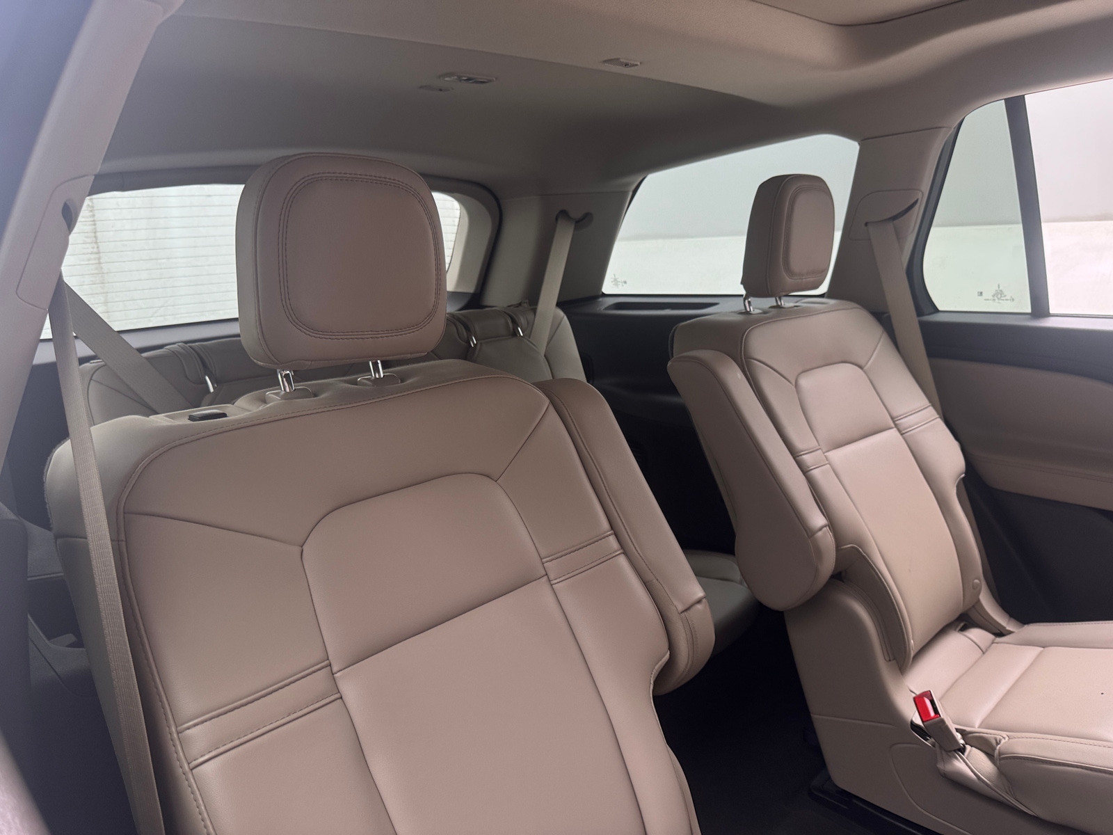 Thumbnail: 2023 Lincoln Aviator - 5