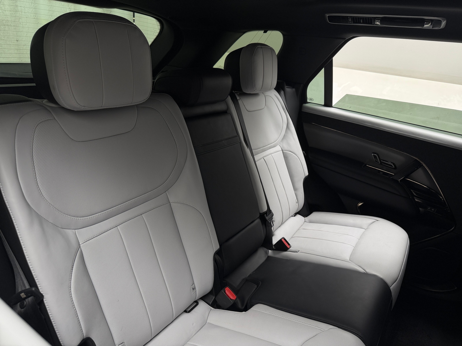 Thumbnail: 2023 Land Rover Range Rover Sport - 5