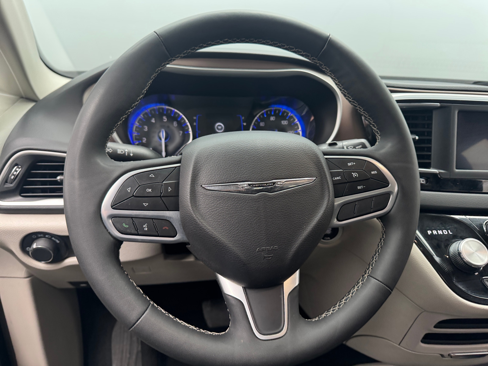Thumbnail: 2024 Chrysler Voyager - 5